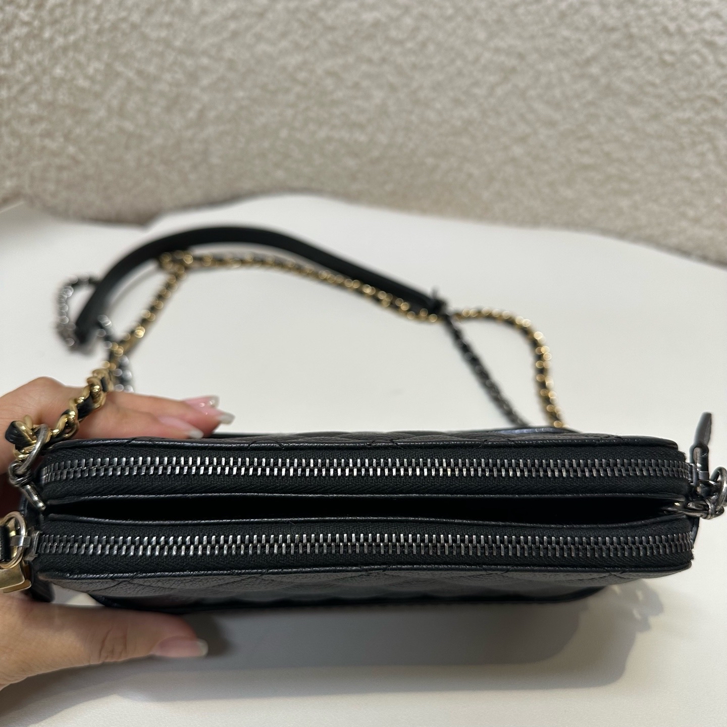 【預訂貨品】Chanel mini 黑金流浪包