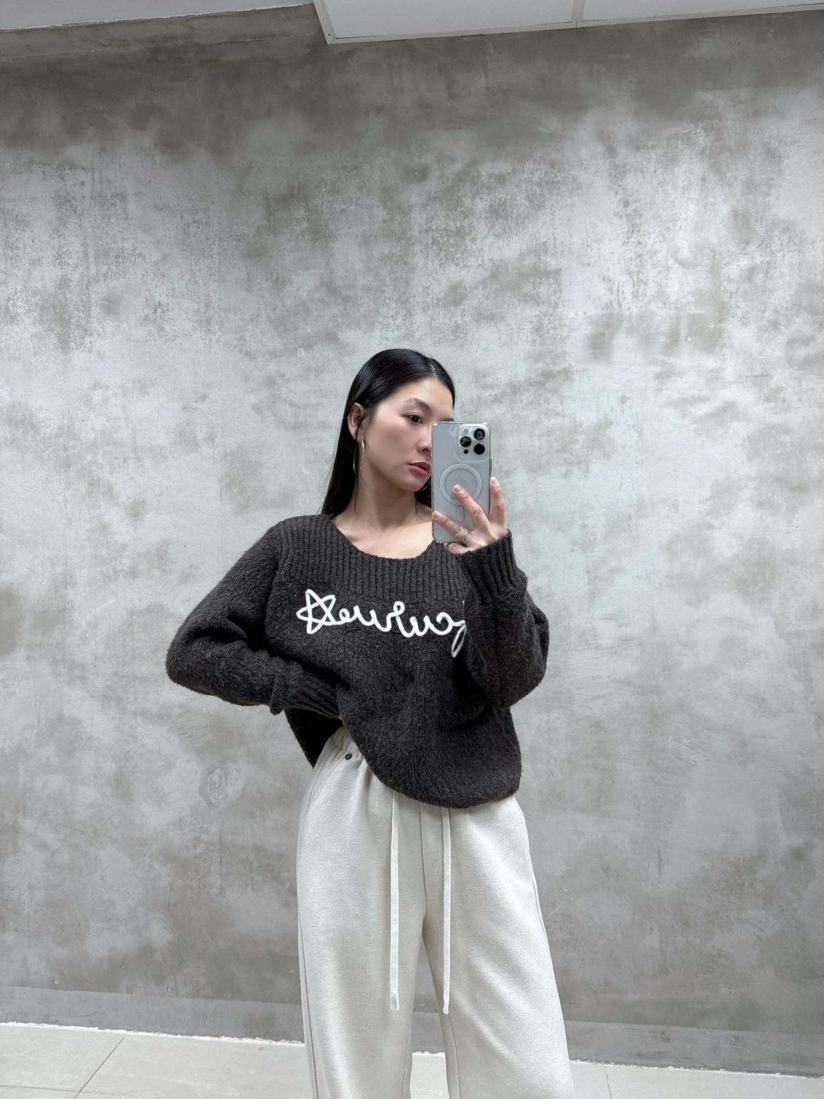 BB冷立體繩英文字Top