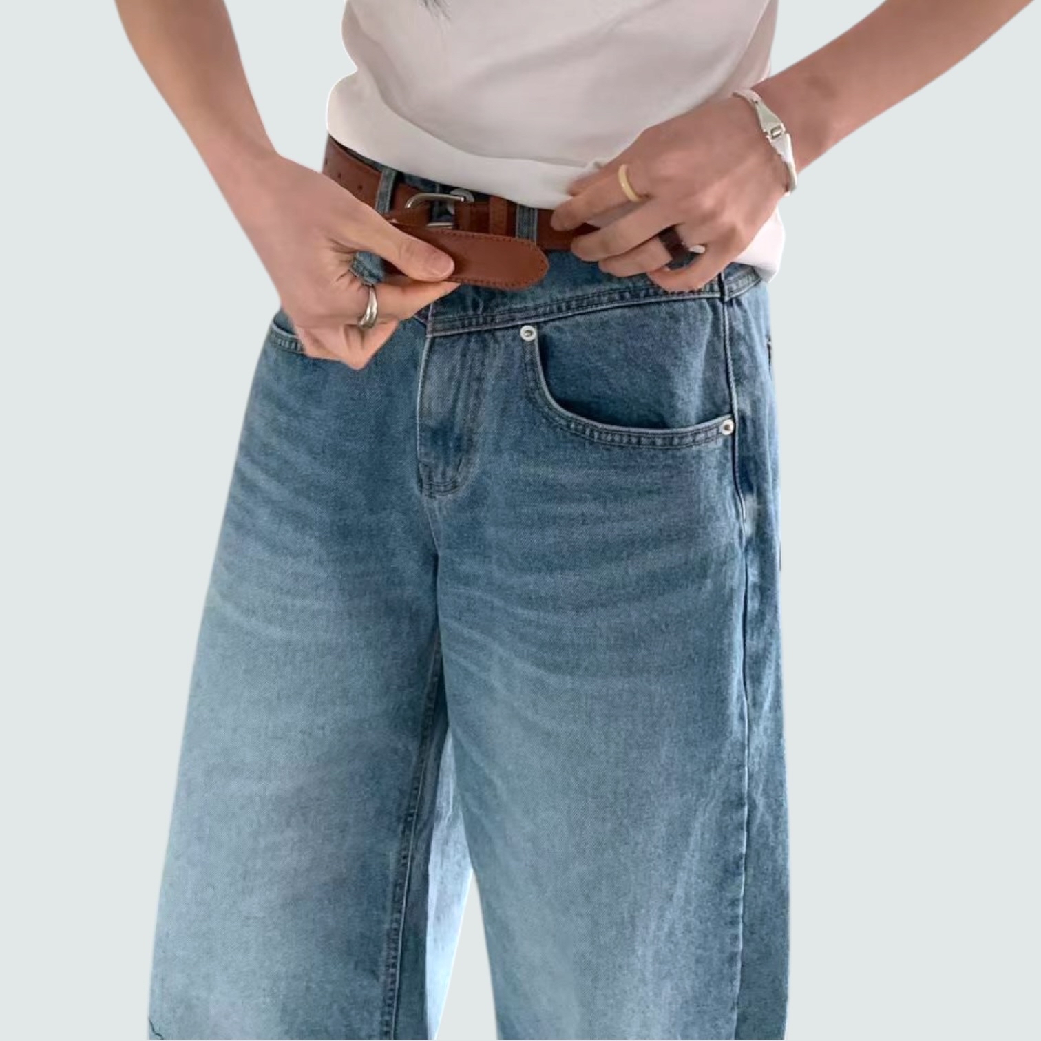 221030 洗水闊腳牛仔褲