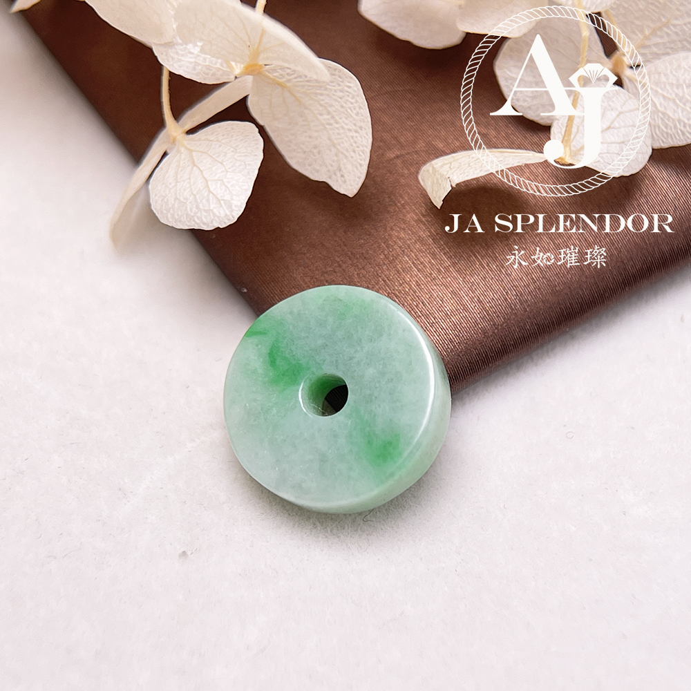 JN-3153 天然翡翠A玉 飄綠圓柱形小平安扣