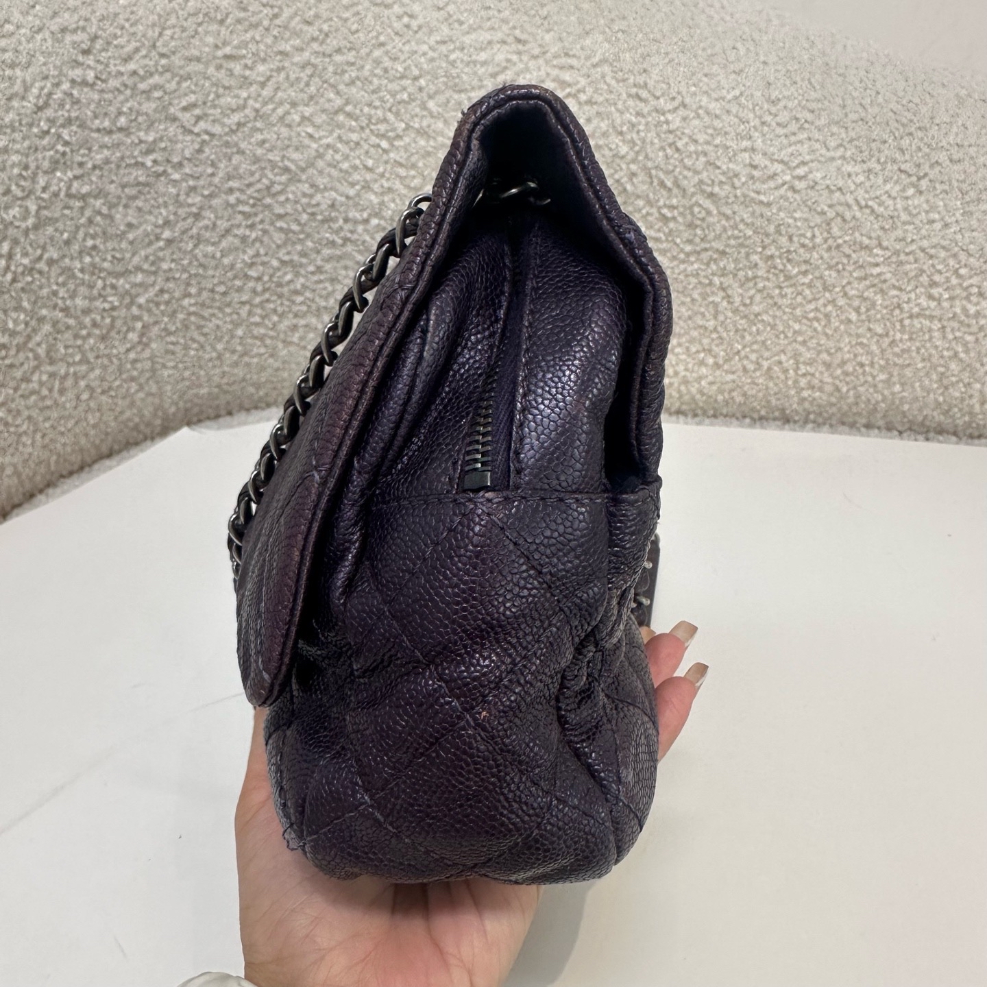 【預訂貨品】鐳射16開 Chanel 紫色cf jumb機場包