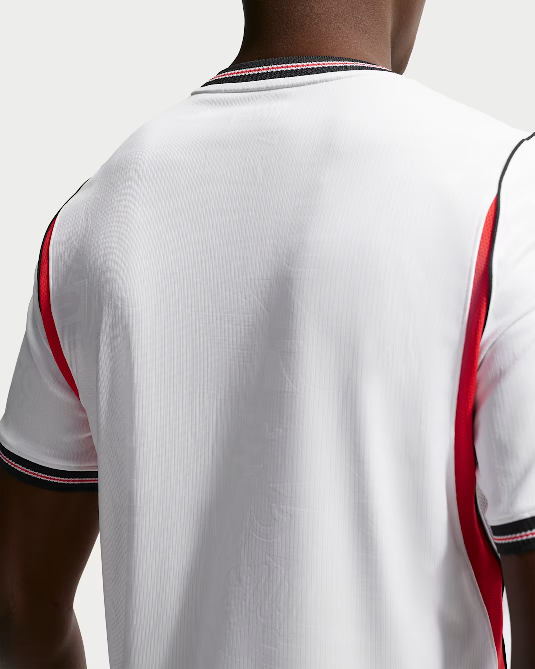 三獅軍團新章 Nike England 英格蘭 2026-27 主場球迷版球衣 (可加印字章) IB5290