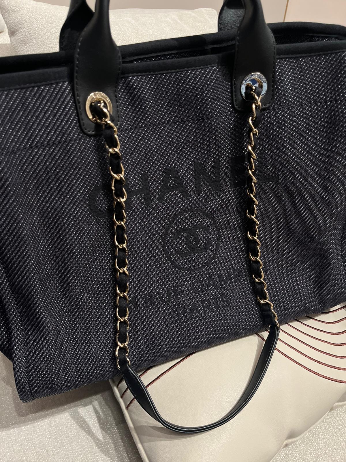 Chanel Deauville tote bag  100%Authentic, 98%new ✅香港專門店收據✅card✅dust bag✅box