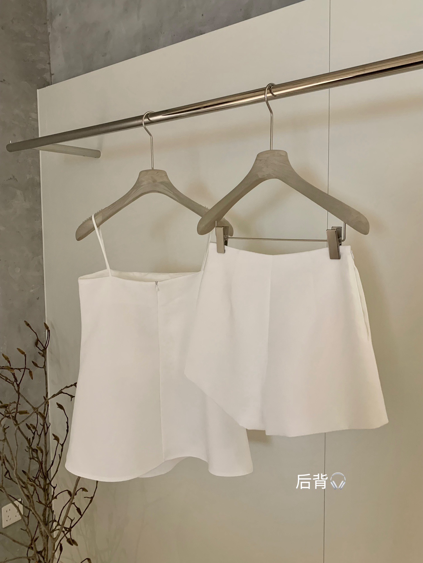 Maya Top + Short Sets 法式高级感吊带上衣+短裤套装 ( 2 Colours )
