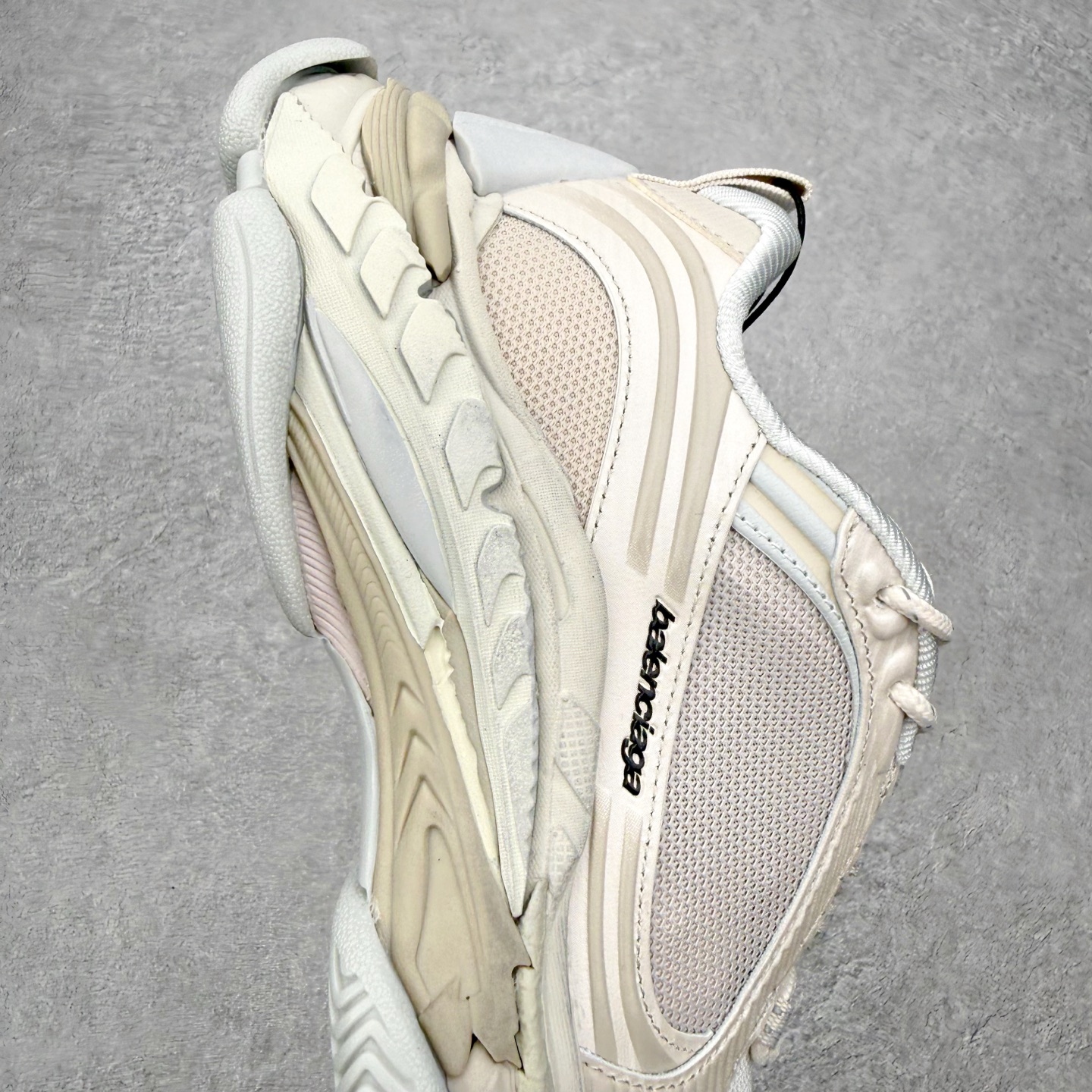 Balenciaga Triple S.2 Gradient 
