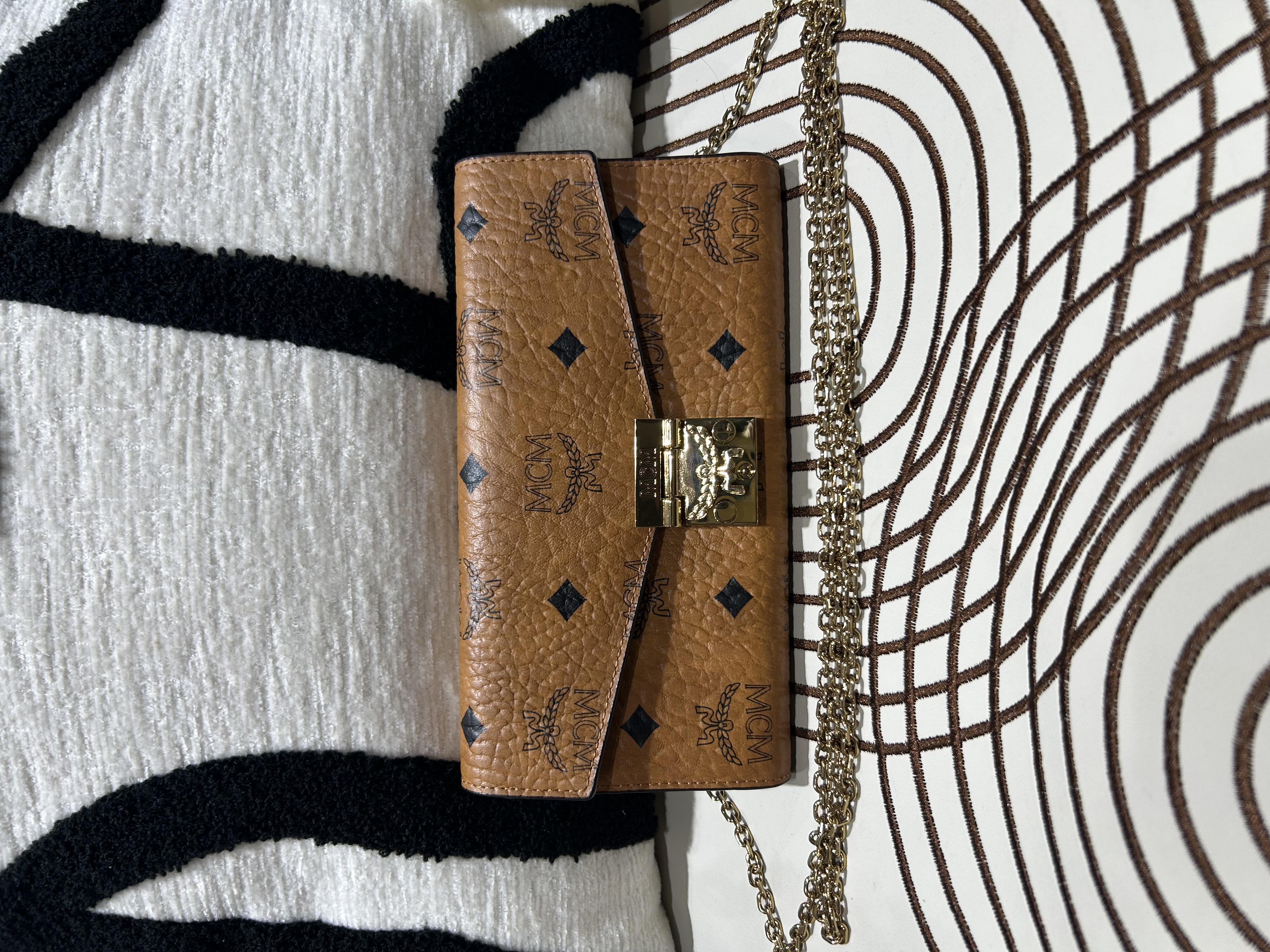 MCM Visetos Patricia Wallet On Chain woc calfskin  100%Authentic, 98%New  ✅原裝鏈條✅Dust bag
