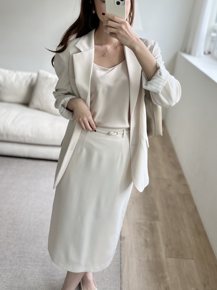 Atelier Relaxed Blazer (Ivory)