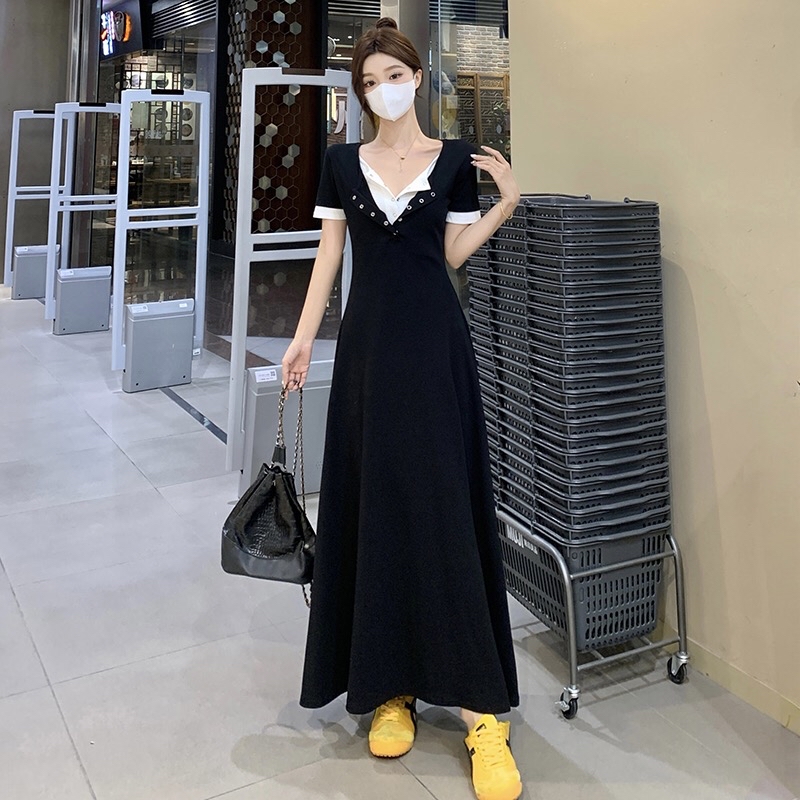 B93(008) 韩版气质休闲假两件小钮边开口显瘦领黑连身裙