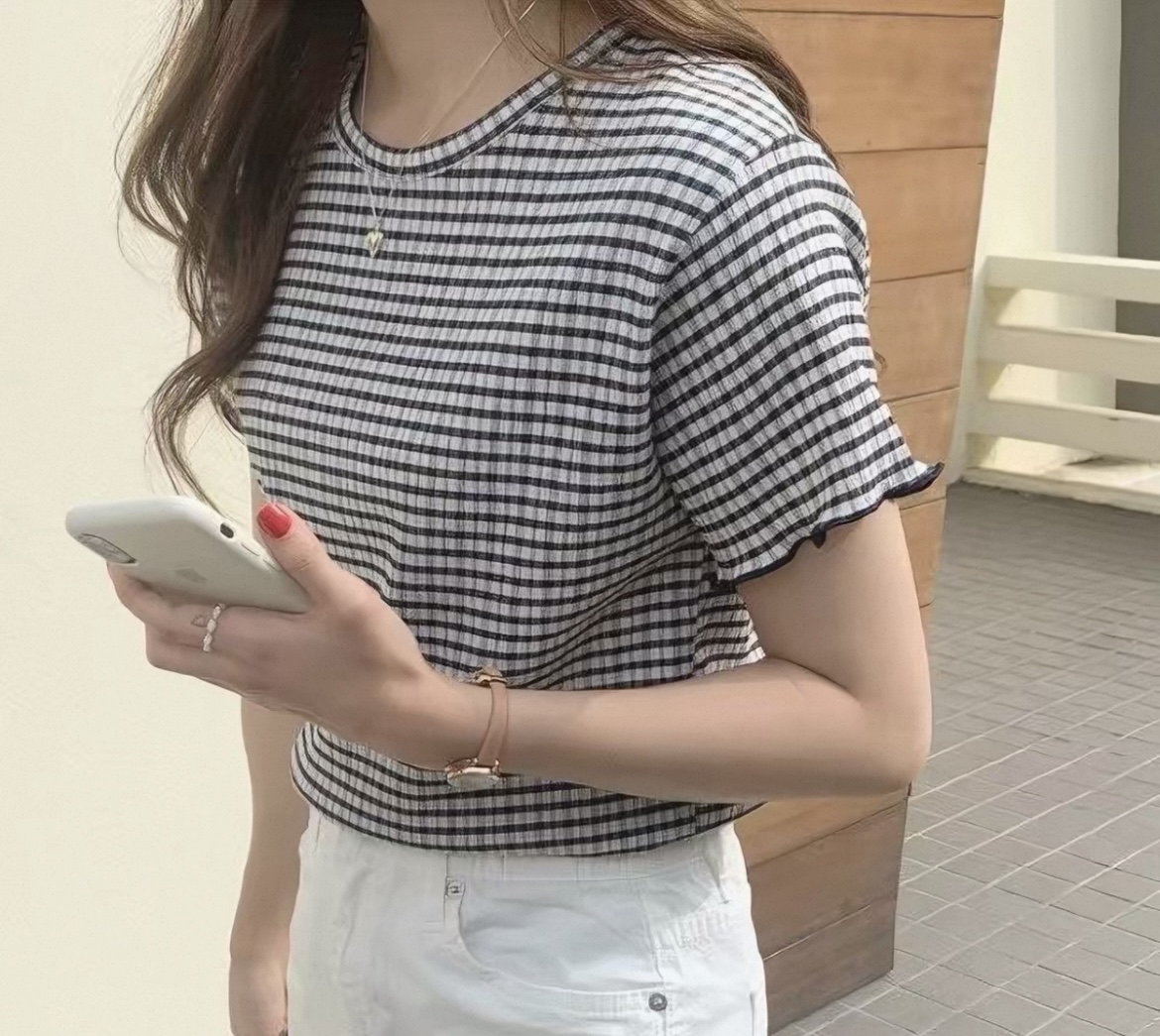 ❥ 格子皺皺上衣。