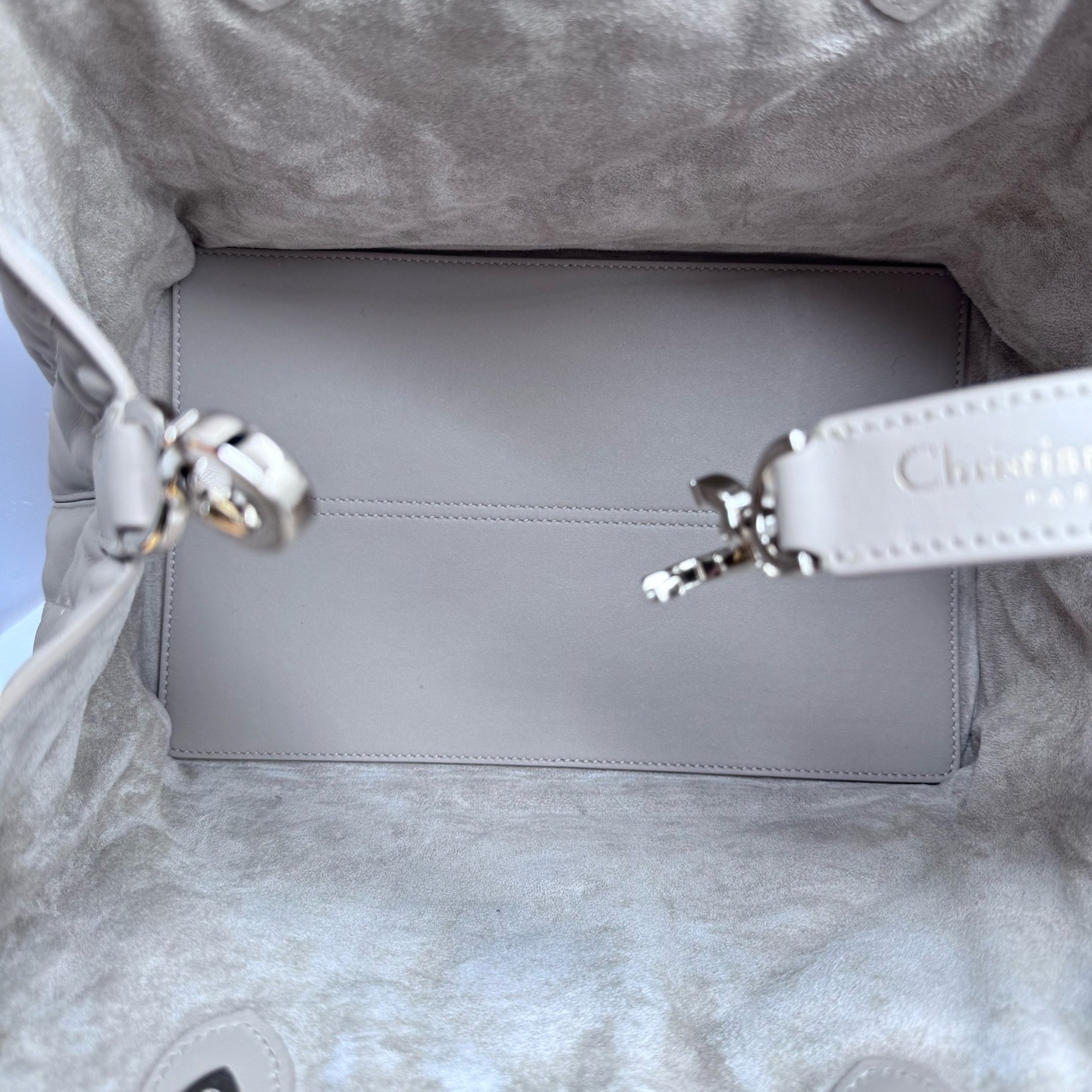 Unused item Dior toujours tote 