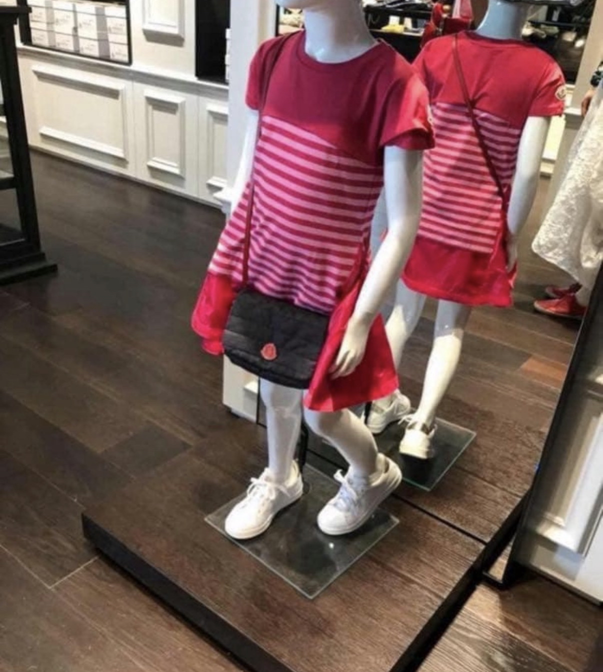 Moncler女童14 碼連身裙