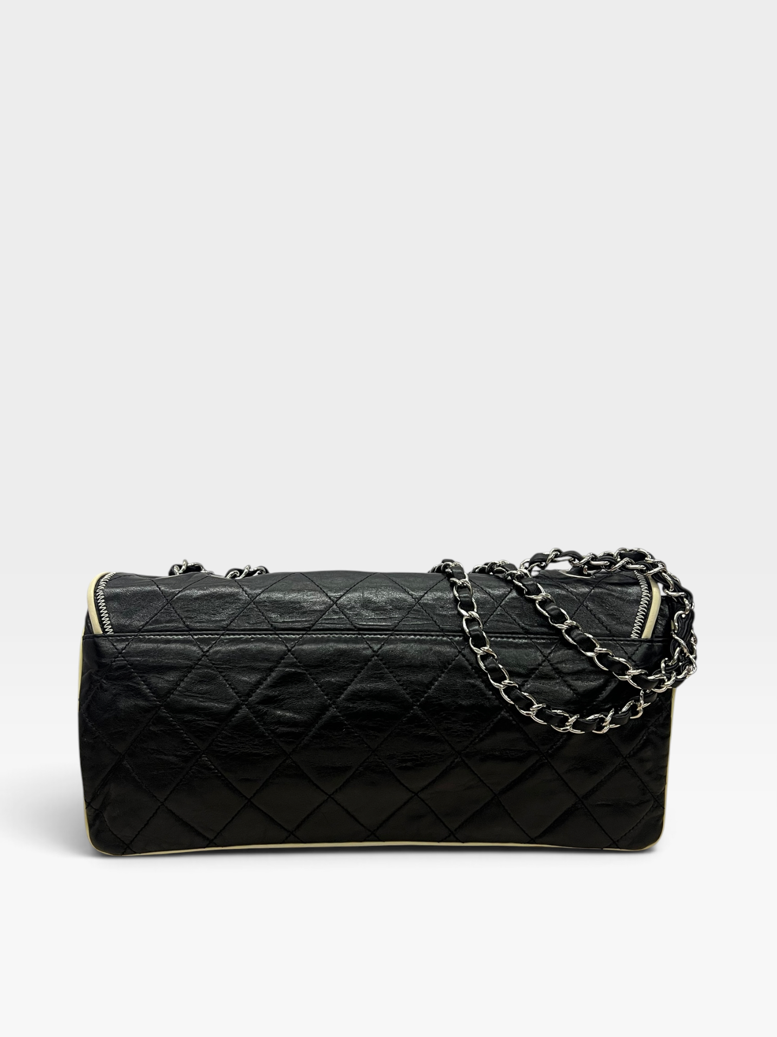 Pre-Owned CHANEL 2.55 East/West Flap Bag / Product Code: 082804