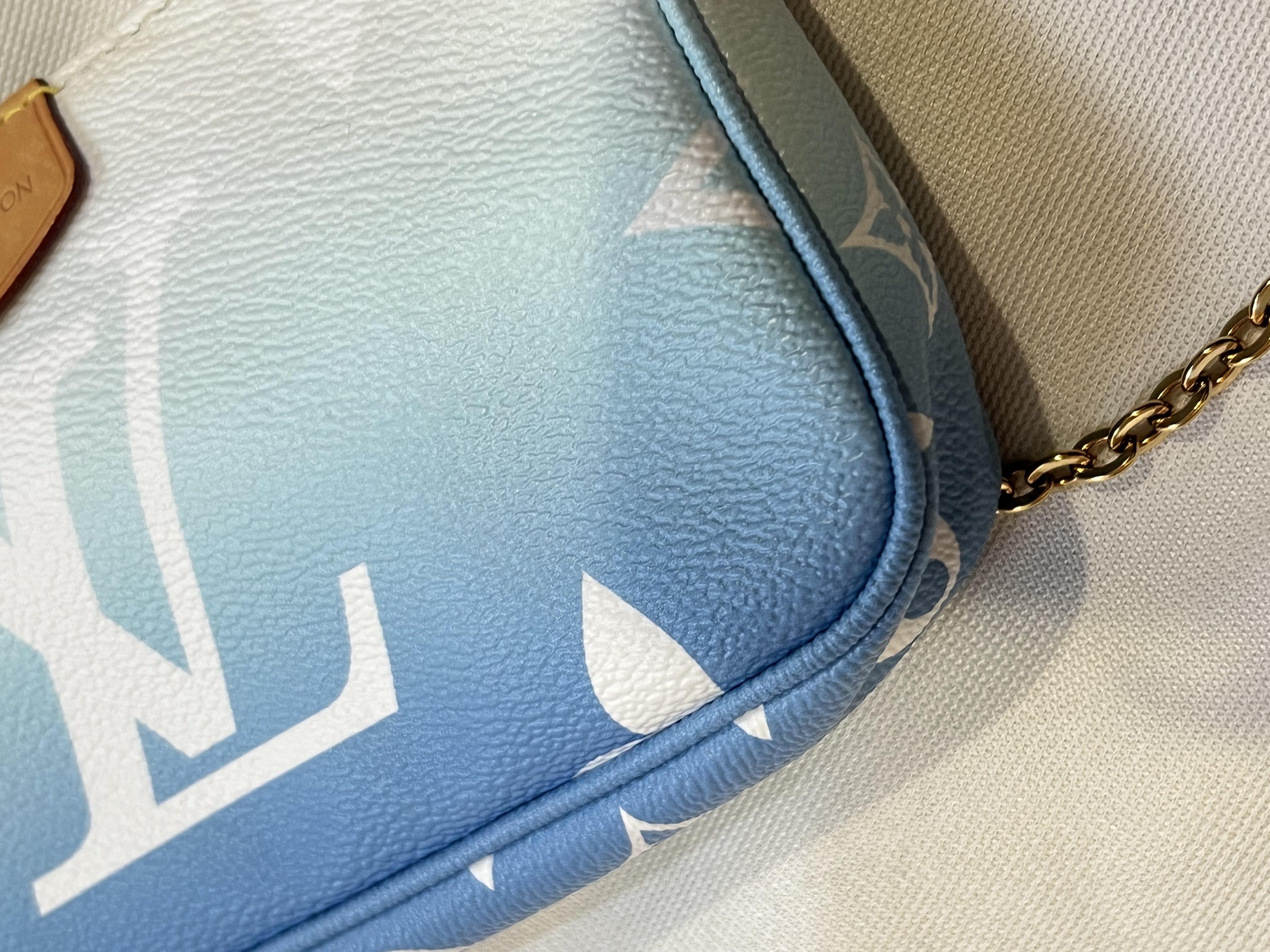 Pre-Owned Louis Vuitton Multi Pochette / Product Code: 26041112