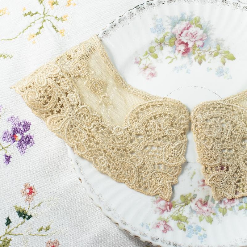 Elegant Ivory Beige Tone Antique Style Lace collar from Germany(NA0790)