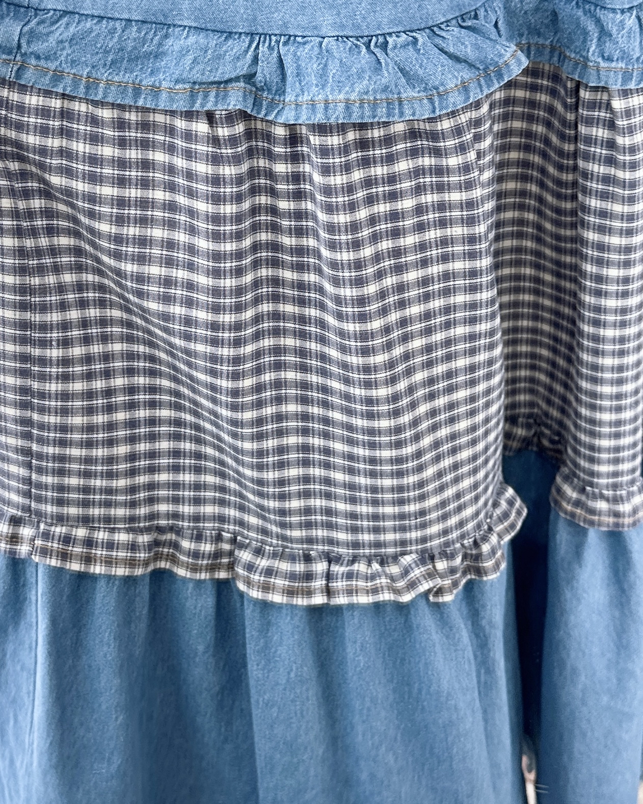 拼格仔布Ruffle牛仔半截裙 