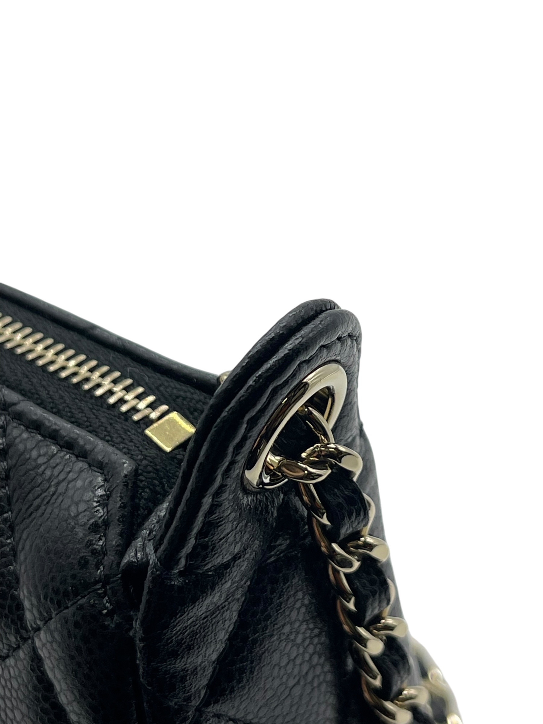Pre-Owned CHANEL 25A Mahjong Bag / Product Code: 062302