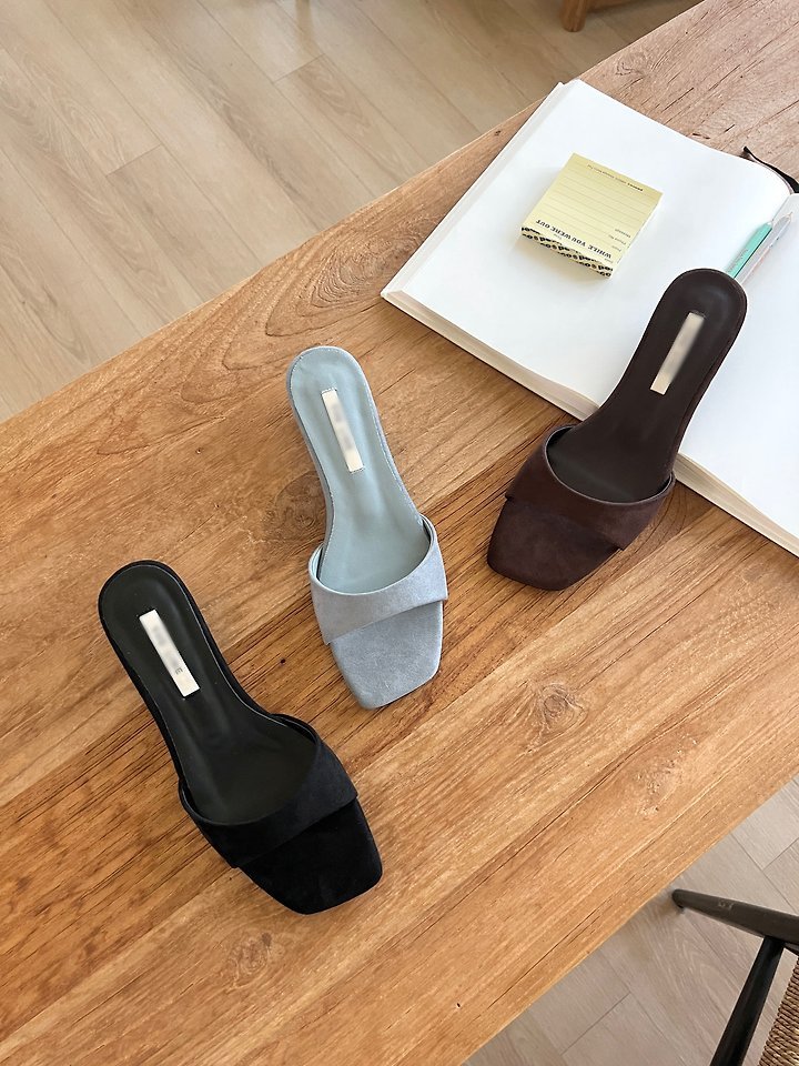 Suede Open-toe Sandals (3 colors)