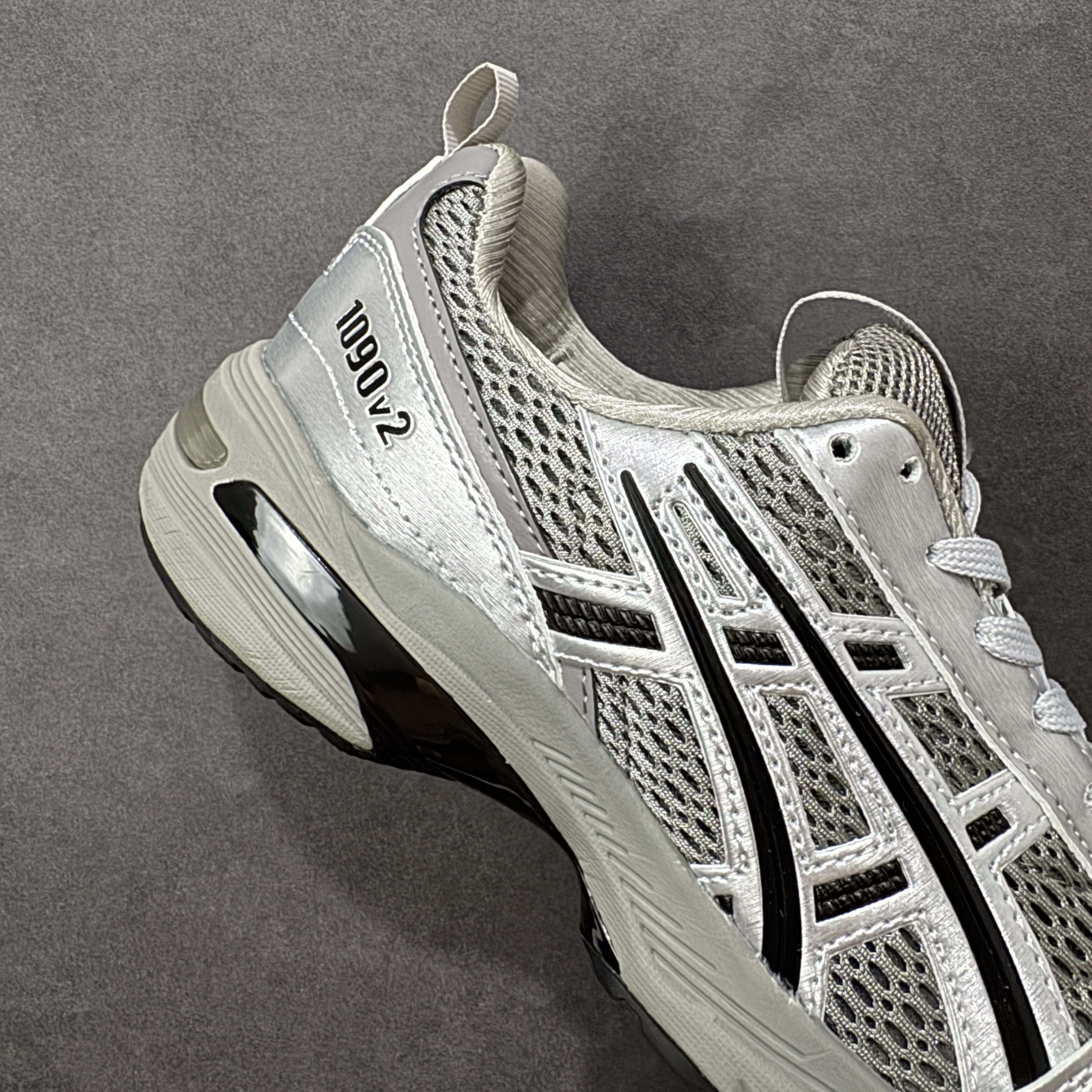 Asics GEL-1090 V2 1203A254-020