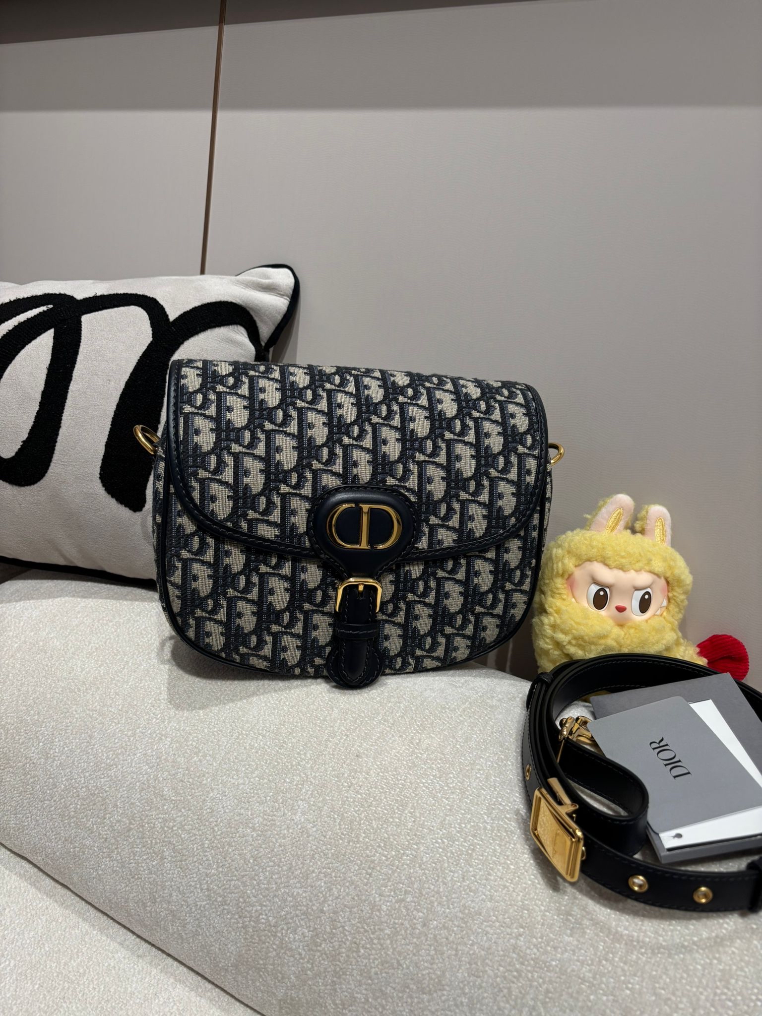 Dior Bobby medium, oblique 100%Authentic ,98%new ✅ 收據✅證書✅dust bag  📣專門店售價 $29,500📣