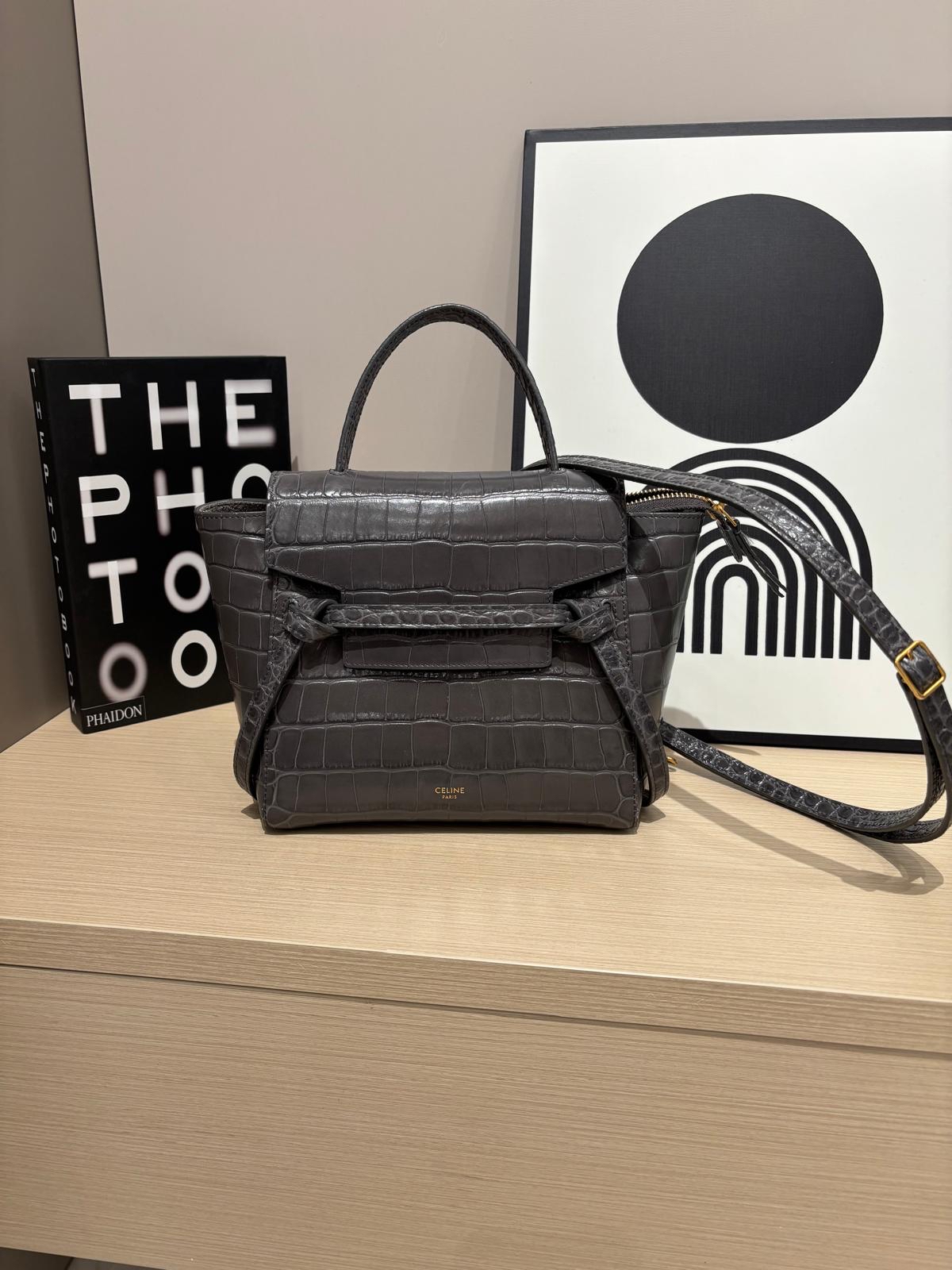 Celine Nano Belt Bag 2 Way Bag 深灰壓鱷魚紋牛皮金扣 100%Authentic,95%new✅dust bag 