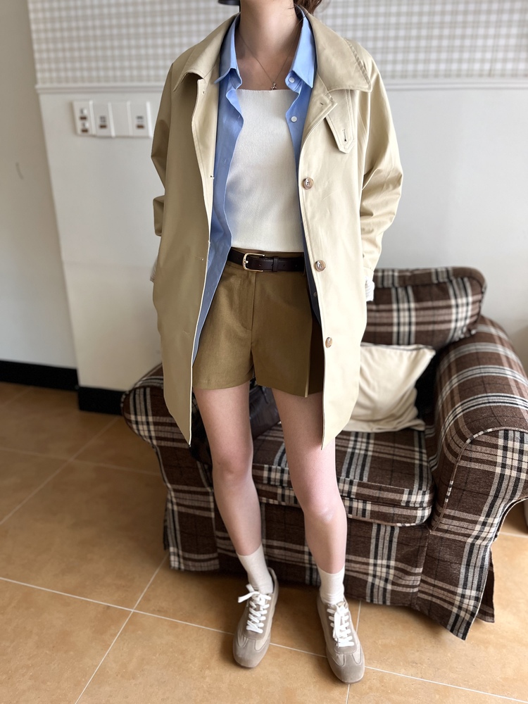 Classic Belt-Loop Shorts (Khaki)