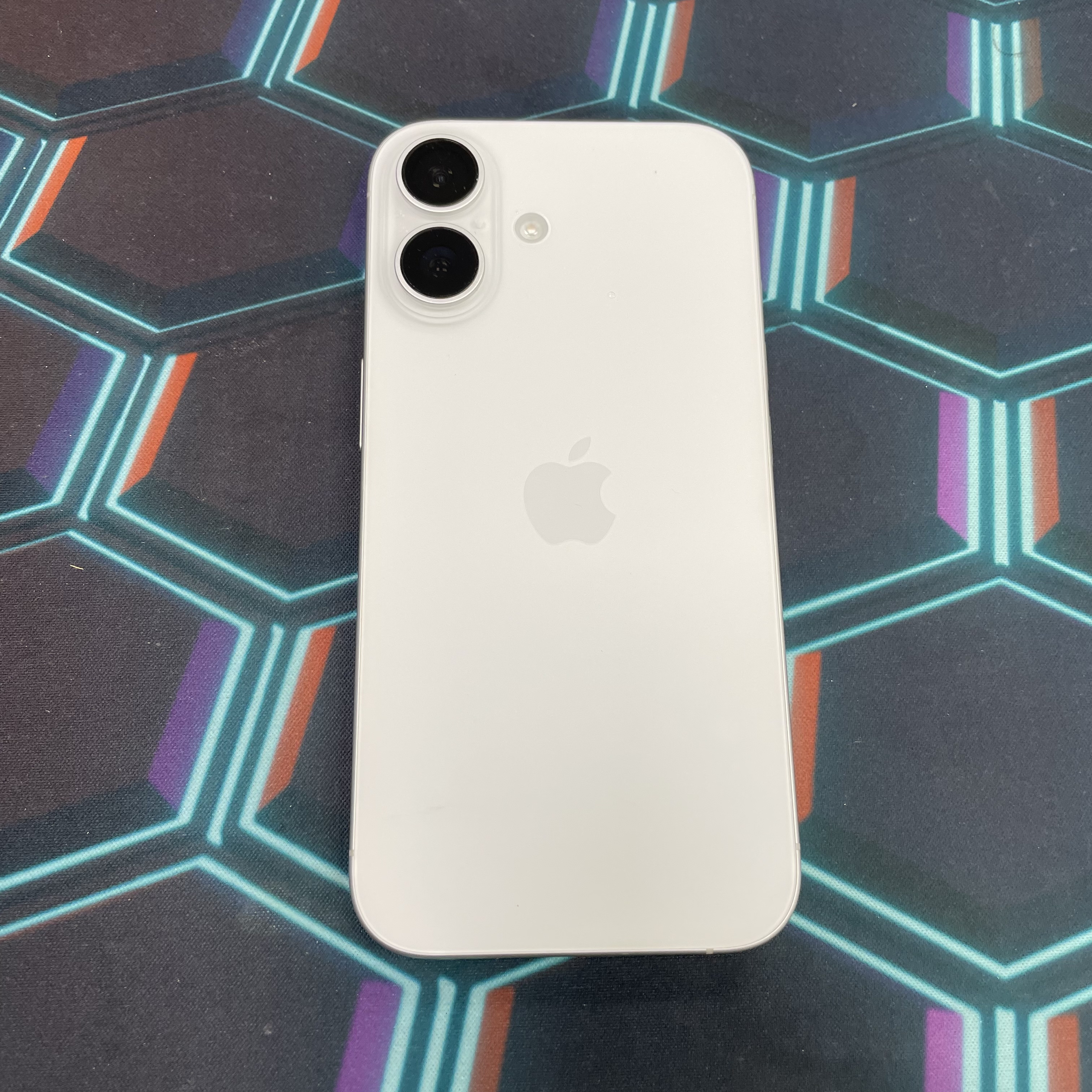 *8160 16 Plus 完美機 512GB 電95 白色 white