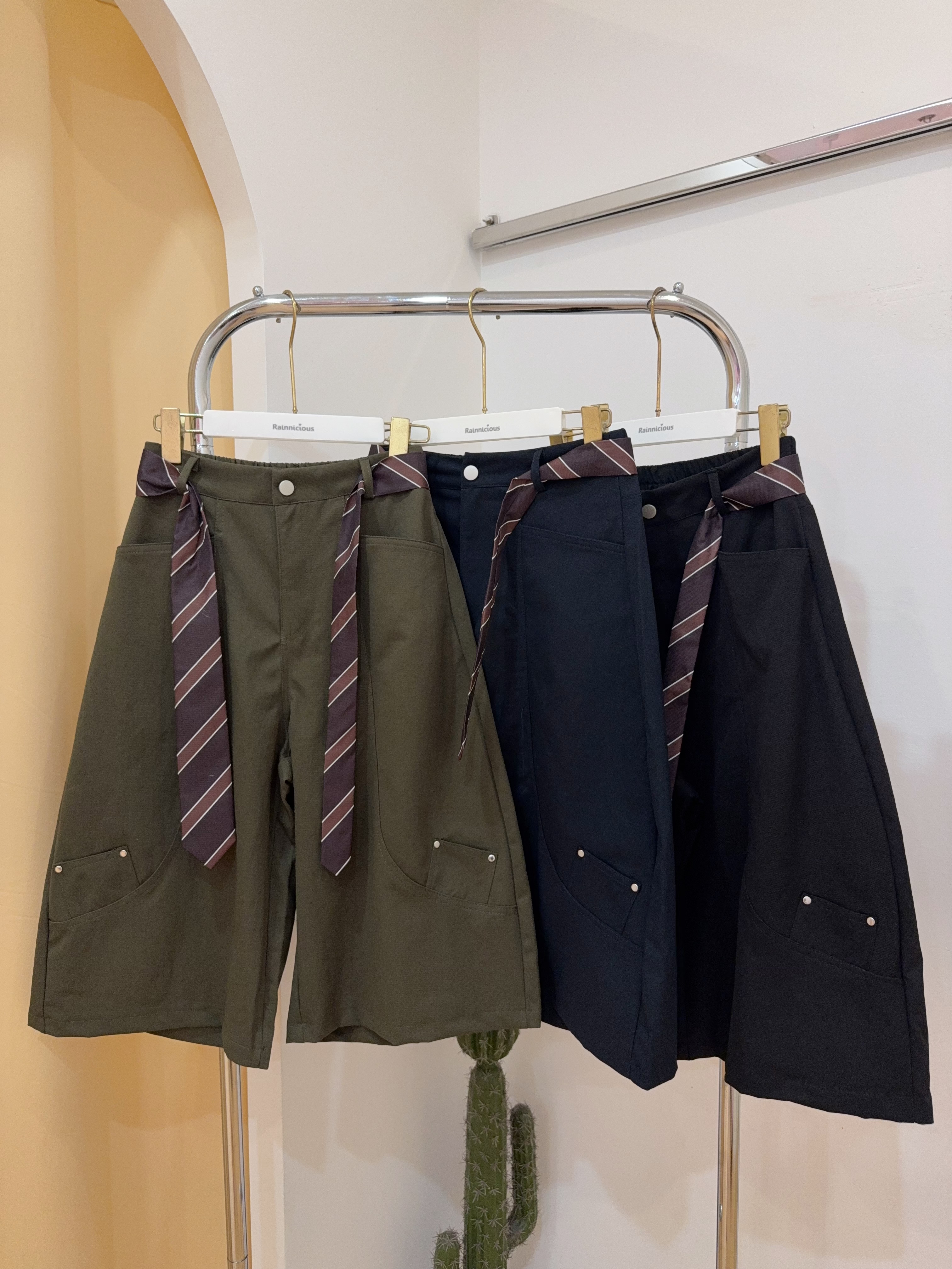 酷飒条纹腰带工装七分裤 R2951