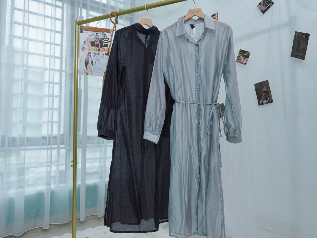 Lightweight Button-Down Long Shirt Jacket with Waist Tie ‖ 轻薄排扣长版衬衫外套附腰带 KR0193301