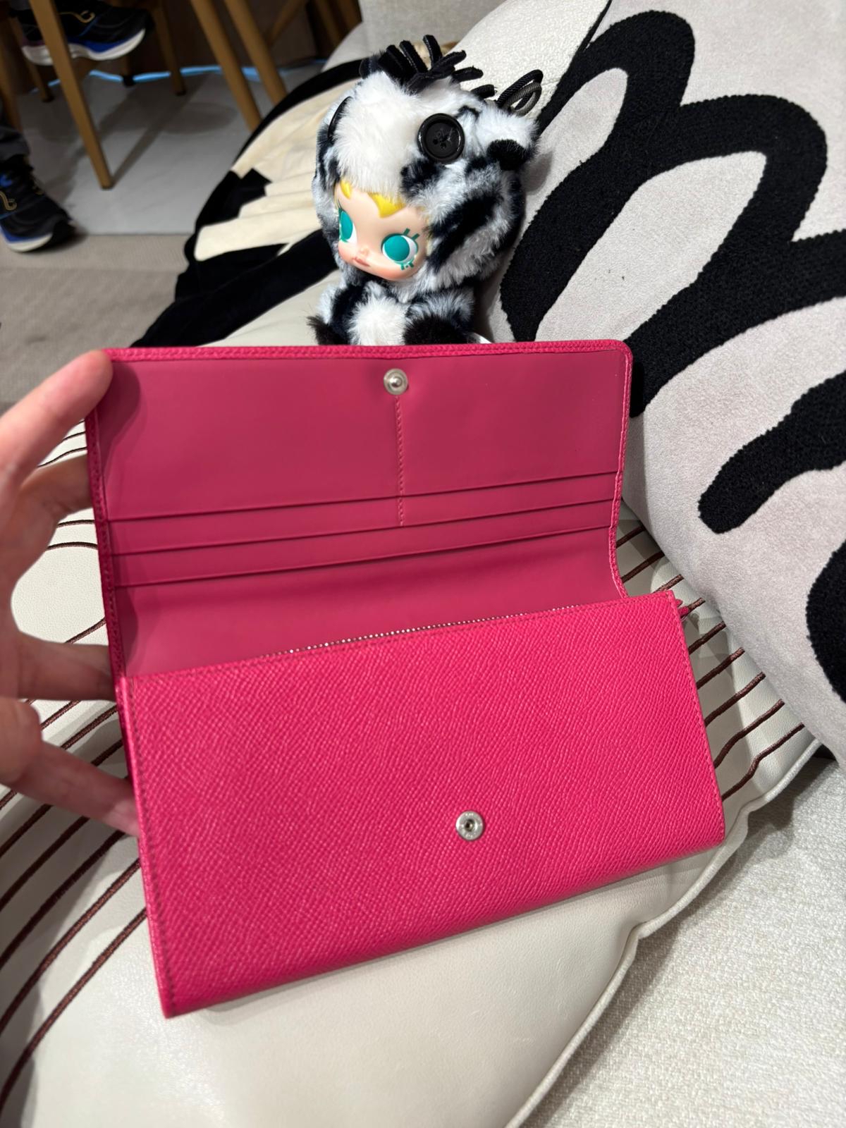 Loewe Long Wallet Calfskin 100%Authentic, 99%New ✅Dust bag