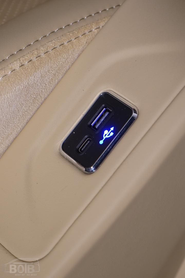 HIACE CRYSTAL 1.0 PILOT SEAT / UNI-ST-6009-HY