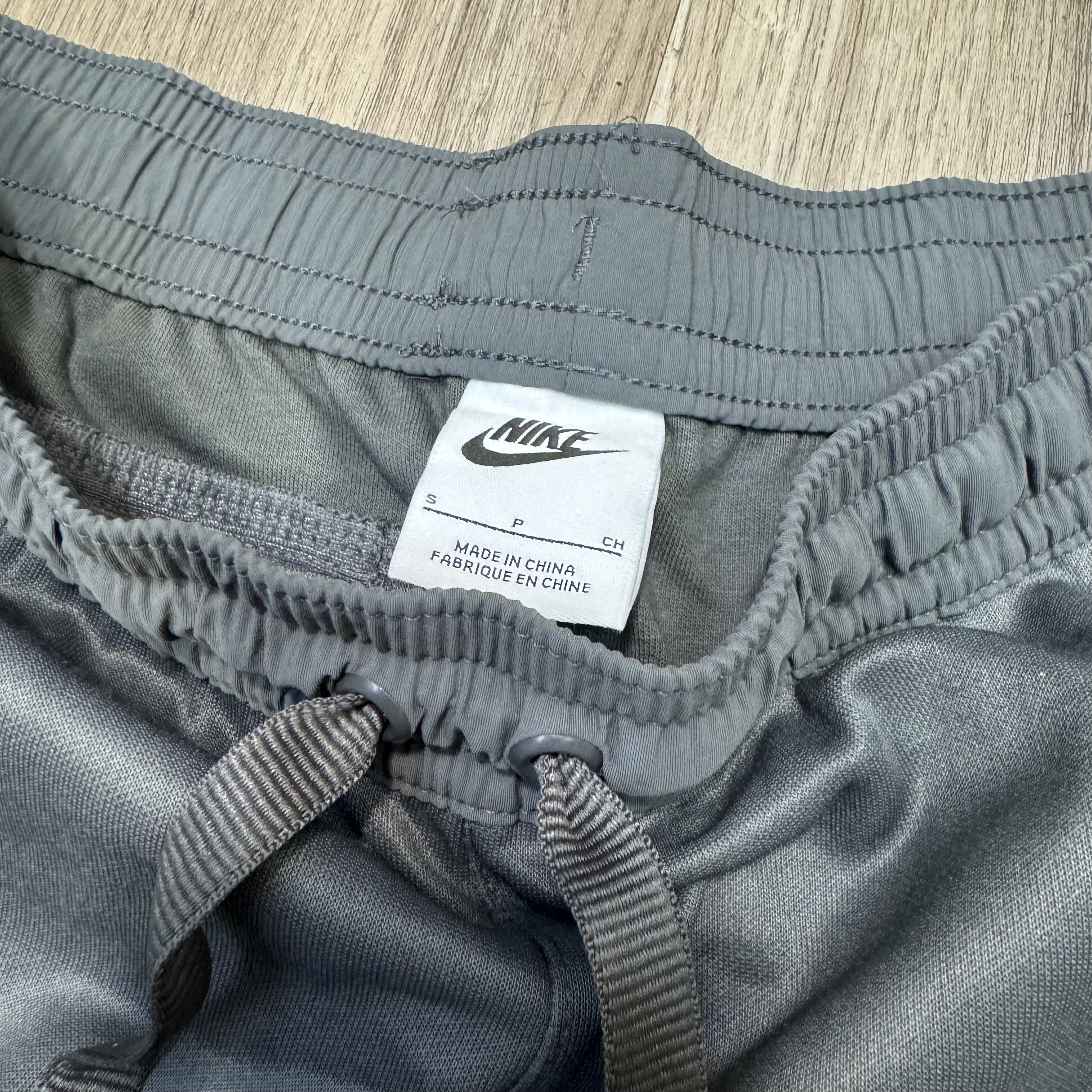 Hong Kong football team player training short