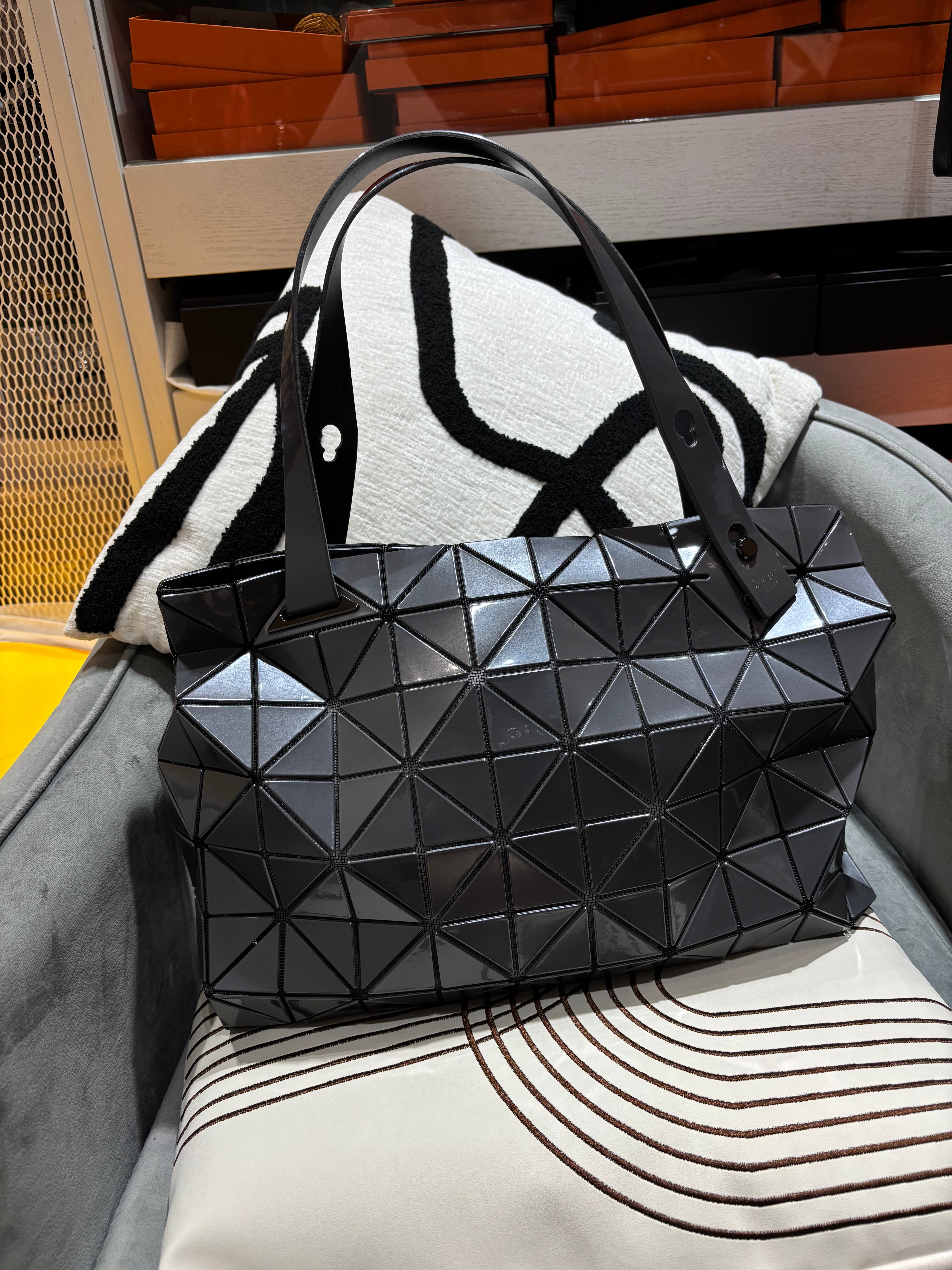 Issey Miyake bao bao zip Boston bag 100%Authentic,98%new✅dust bag  