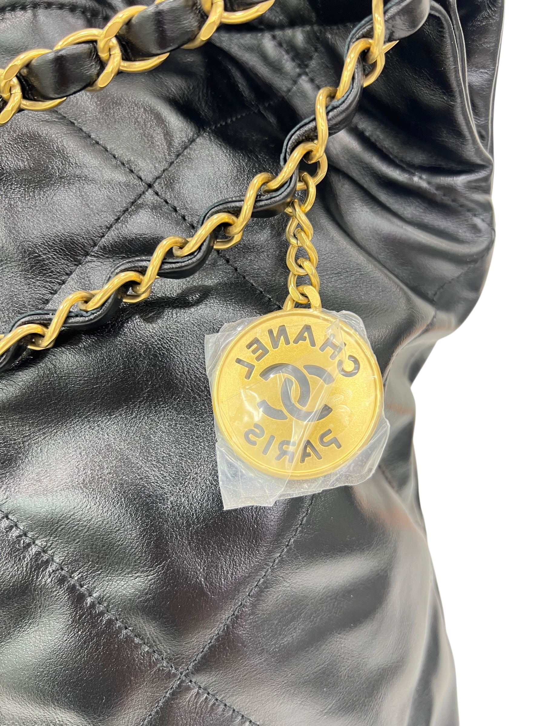 Pre-Owned CHANEL 22 Bag / Product Code: 063024