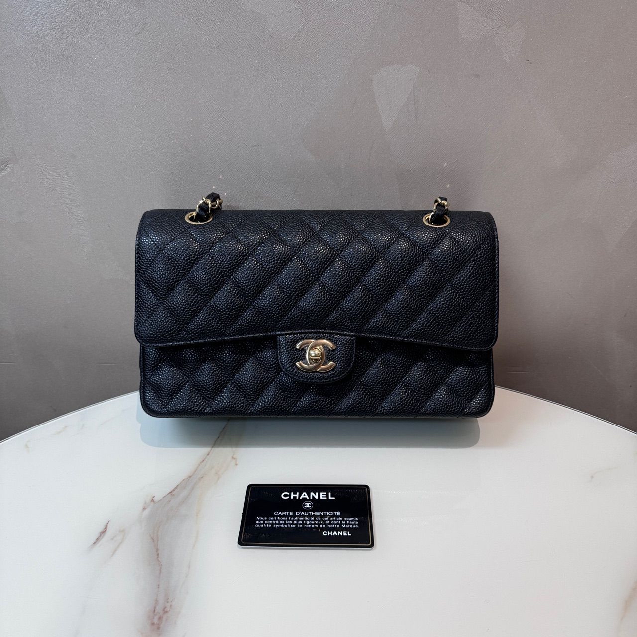 Pre-Owned CHANEL CF 25