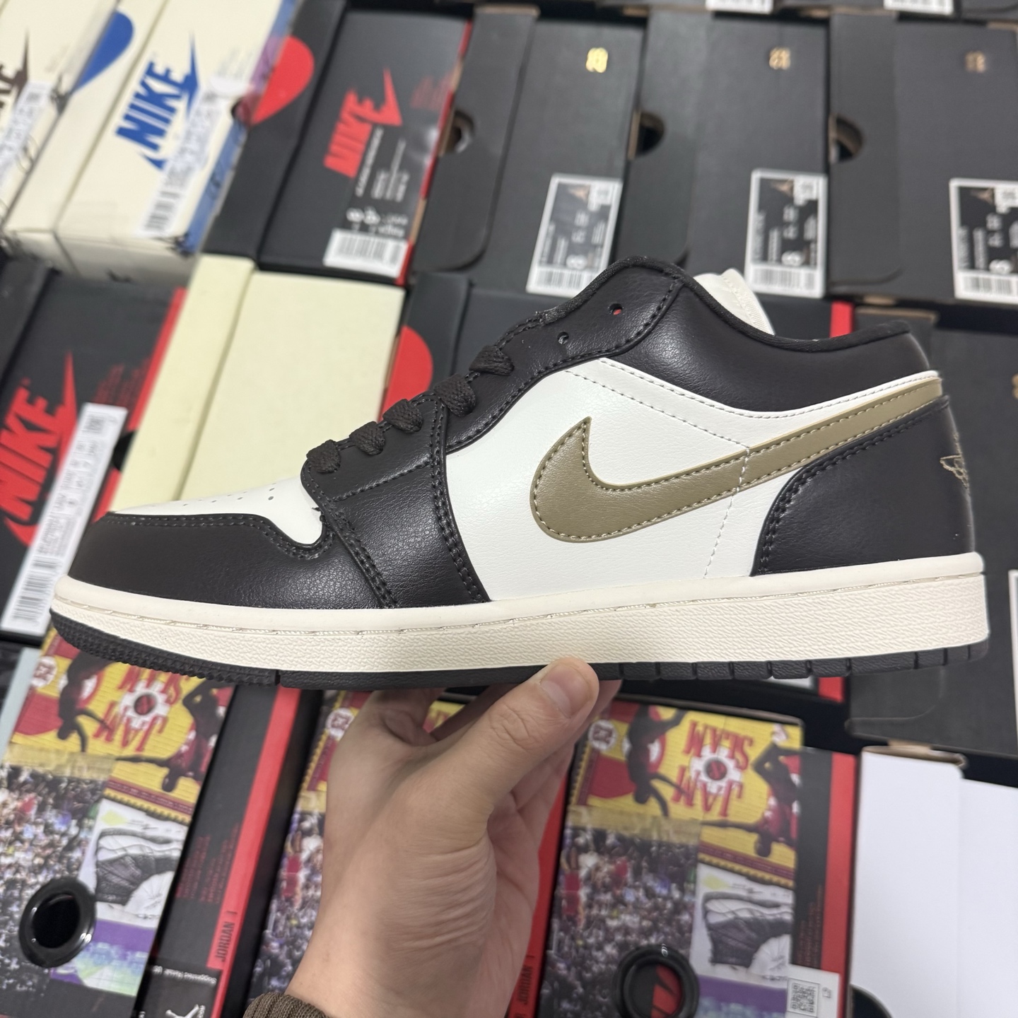 Nike Air Jordan 1 Low 'Shadow Brown' DC0774-200