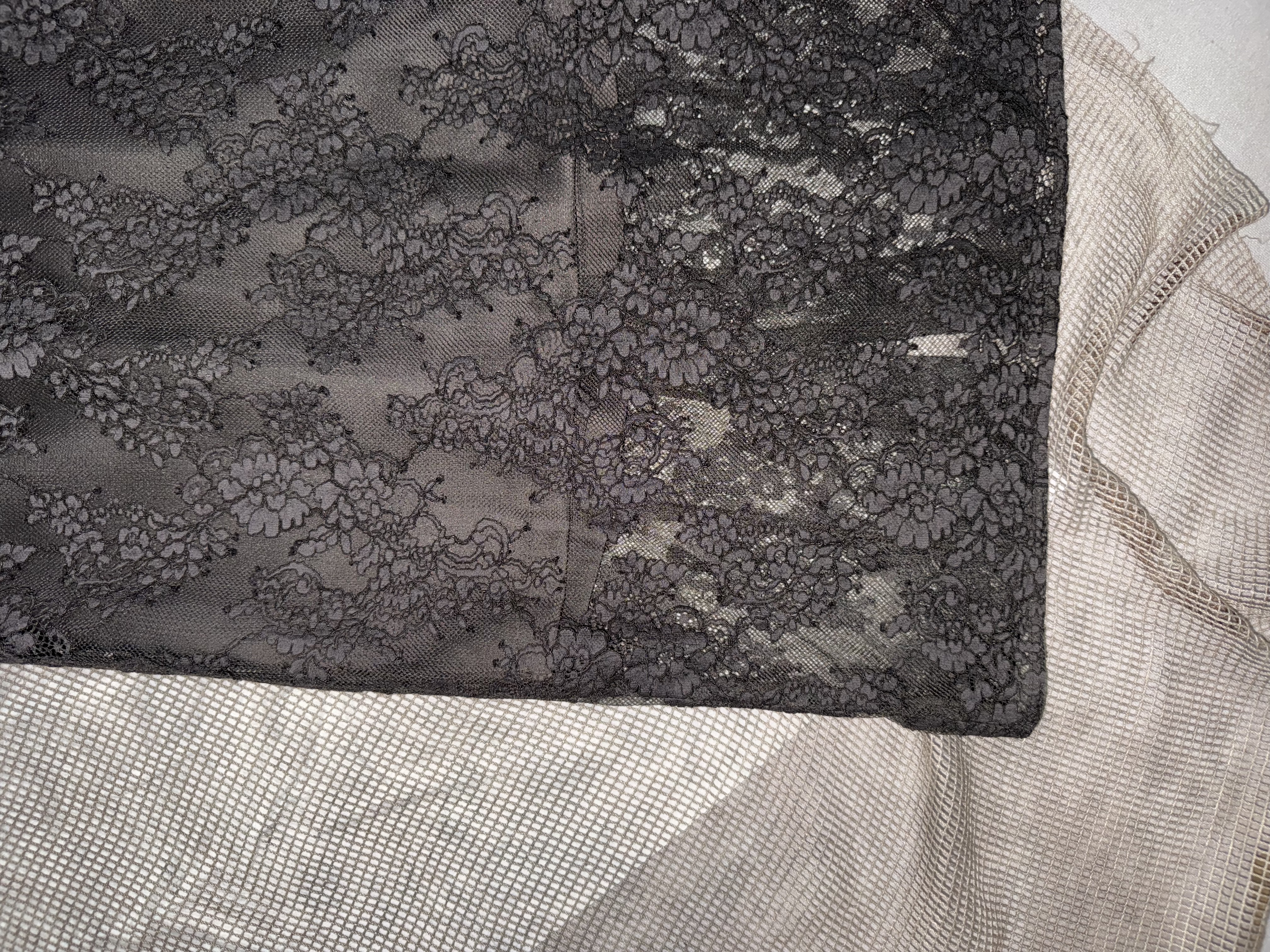 Dark Lace Long Skirt