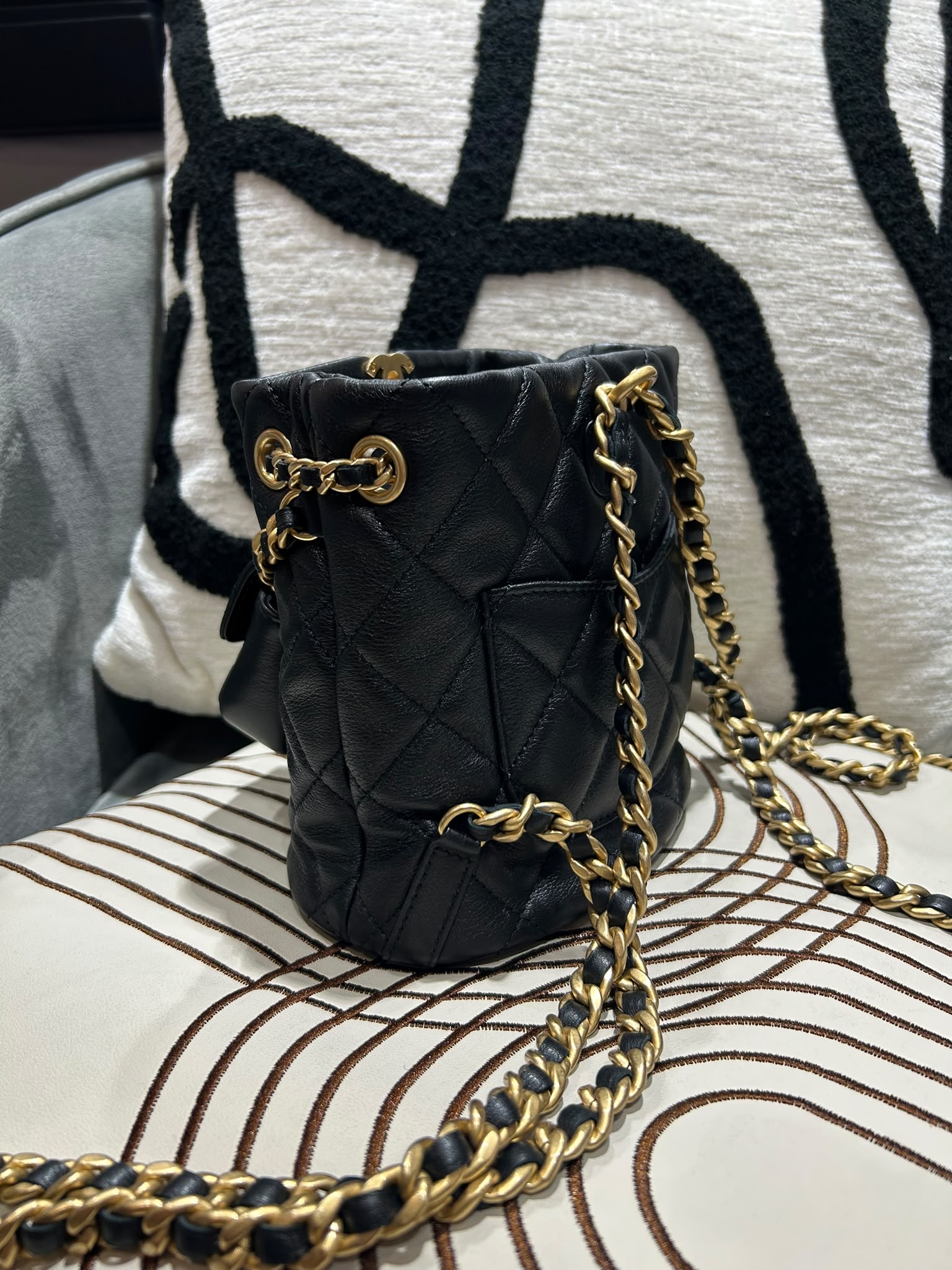 Chanel mini backpack AS3947 黑金迷你背囊 100%Authentic,98%new  ✅晶片✅Dust bag✅box