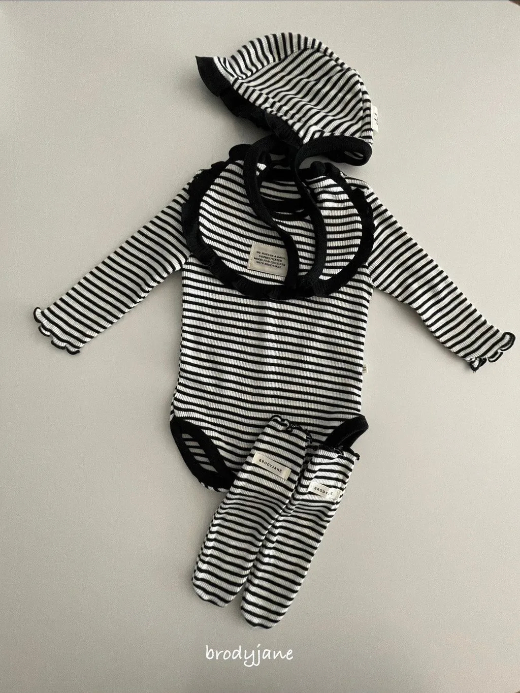 🇰🇷Brodyjane suit