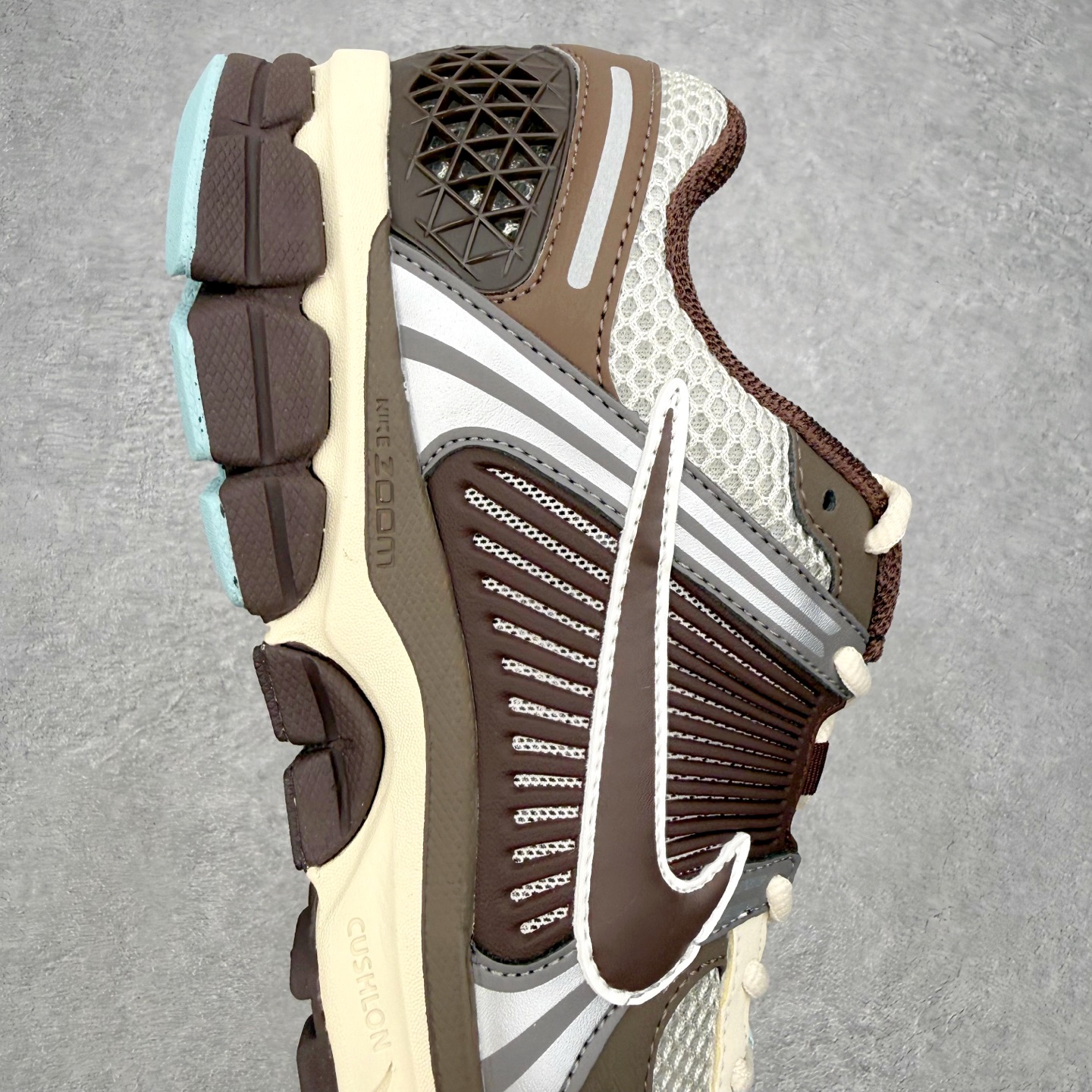 Nike Air Zoom Vomero 5 FD9920-022