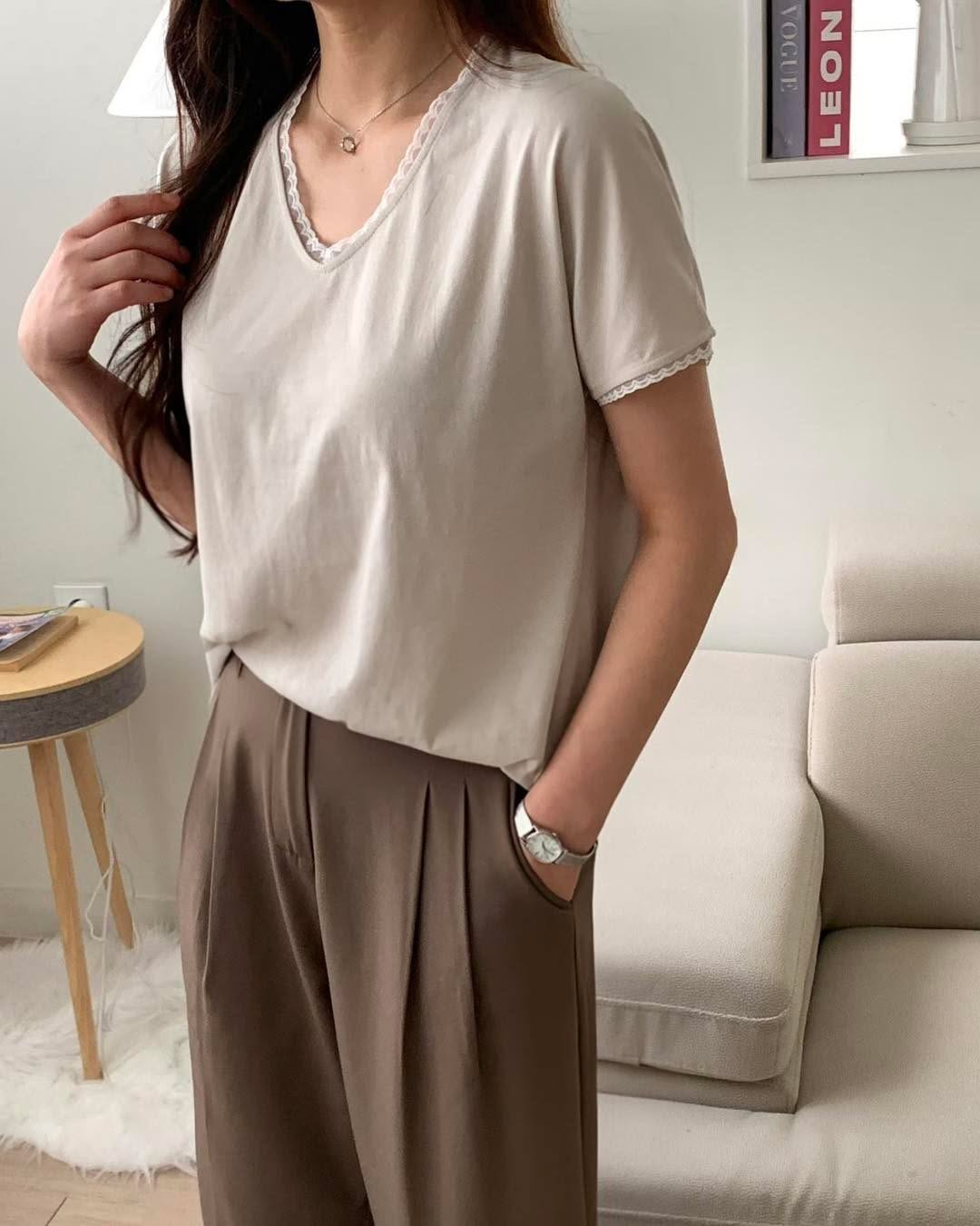 花邊V領Tee