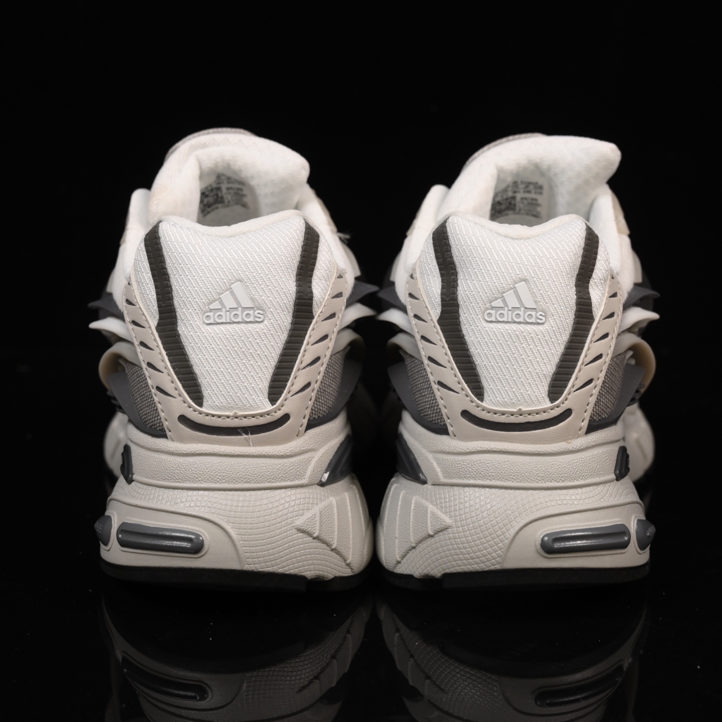 Pharrell Williams x Adidas Adistar Jellyfish 