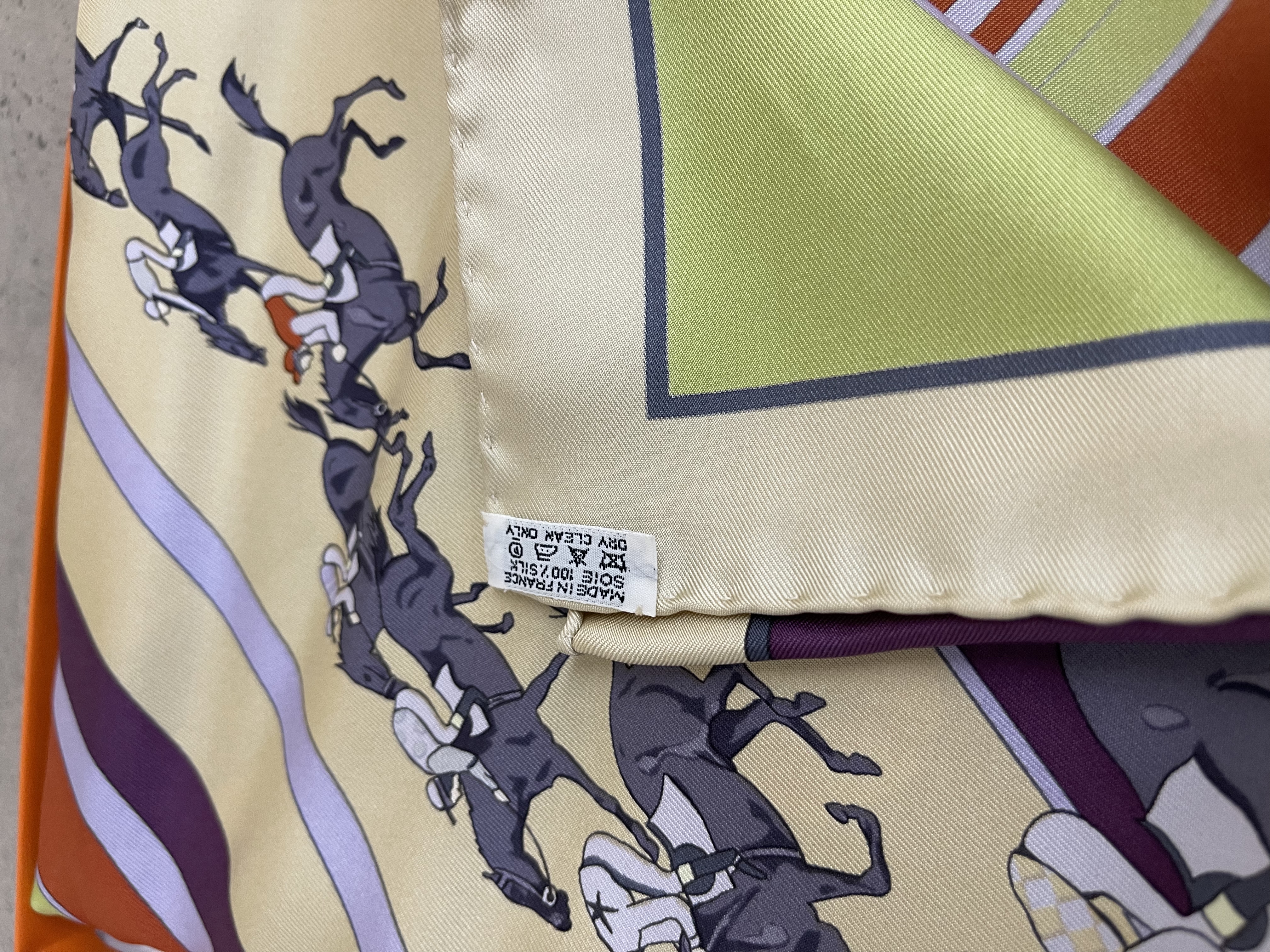 Pre-owned Hermes scarf / Product Code: 26012403