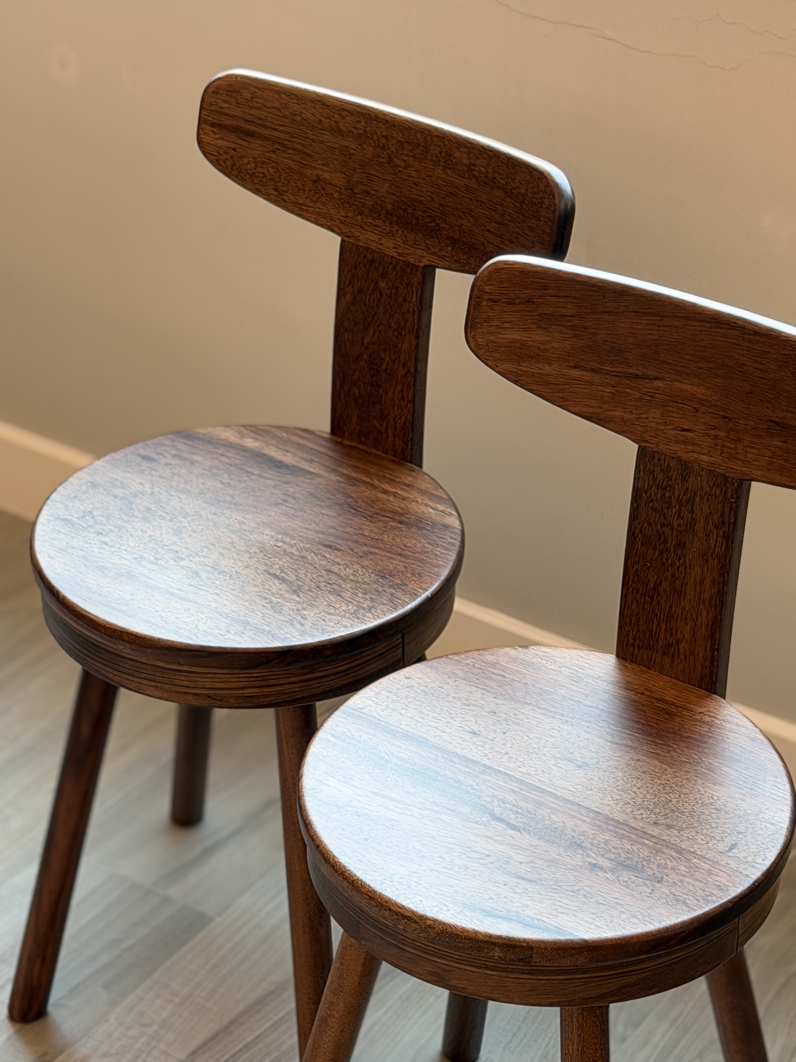 新品推介 CLOVER Swivel Chair 
