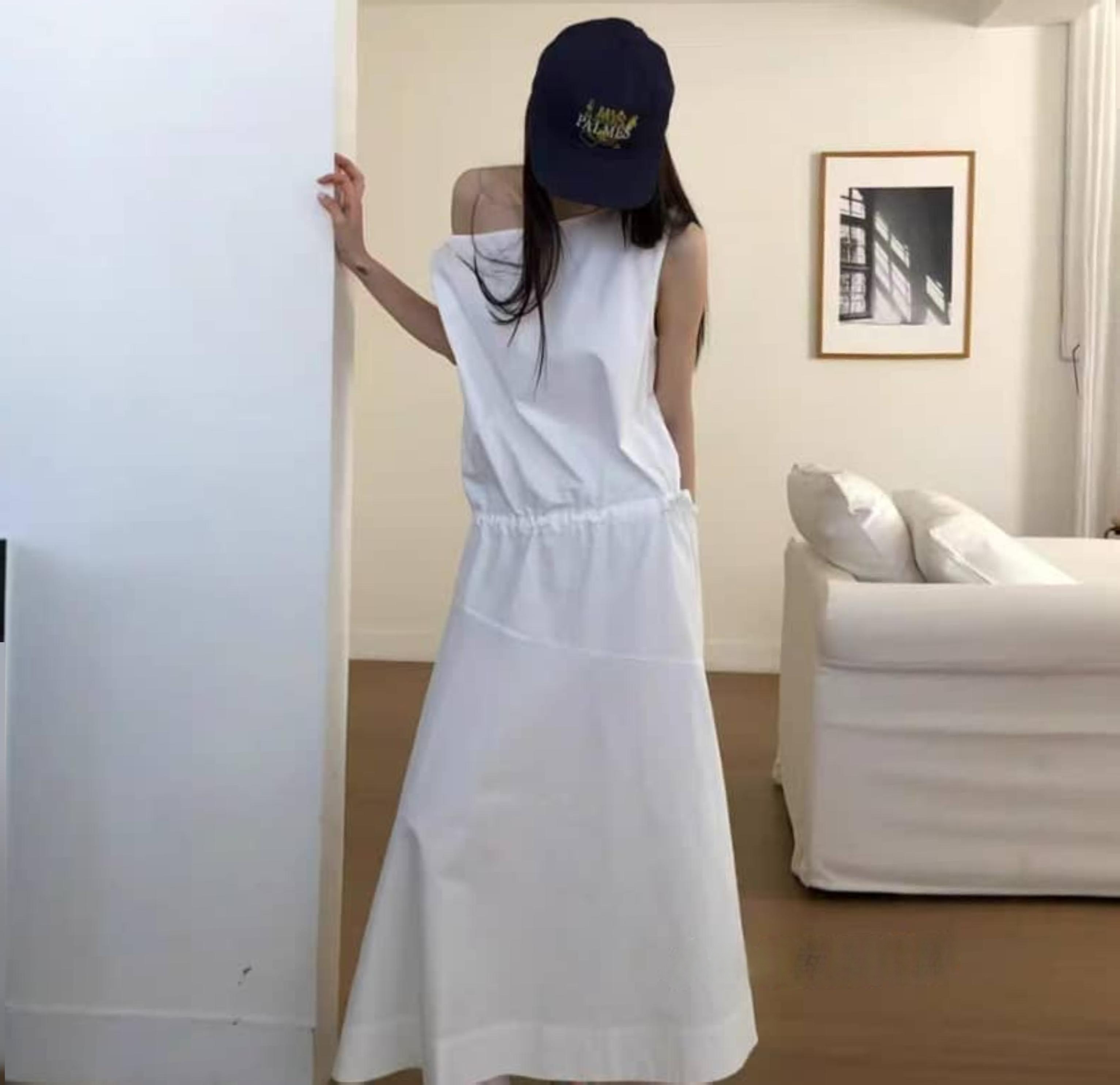 Minimalist Sleeveless Maxi Dress with Adjustable Drawstring Waist ‖ 极简抽绳收腰无袖长连衣裙 KR0262706W
