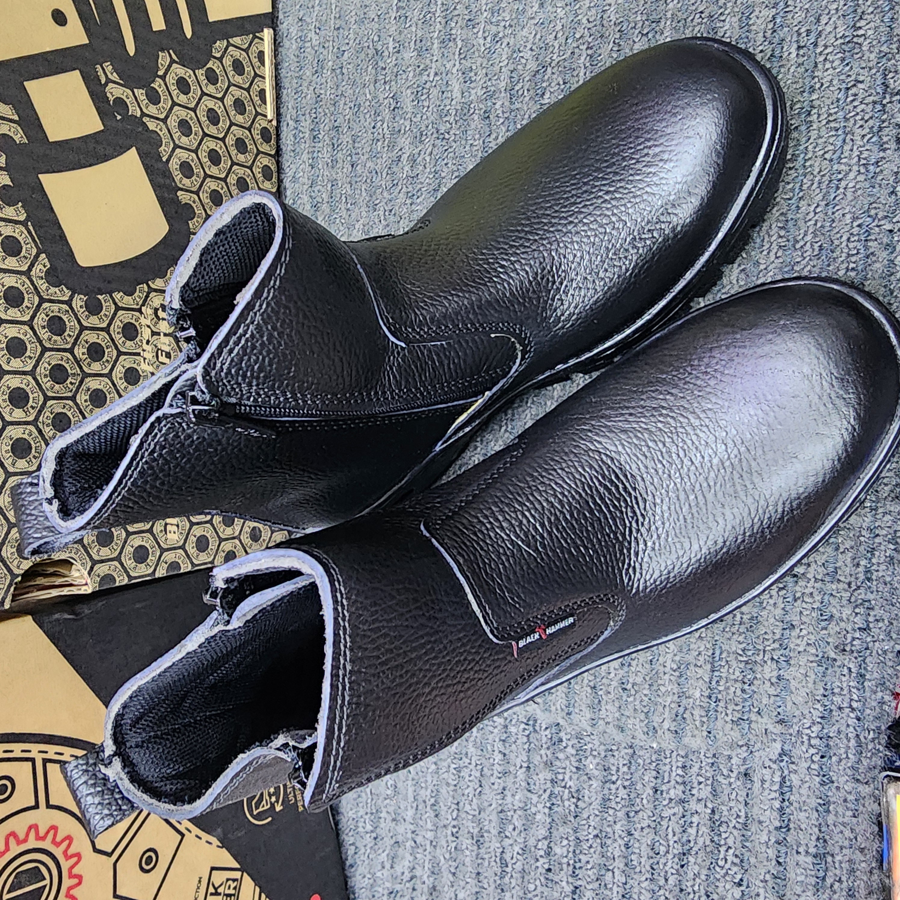 Black Hammer 2000 Series Mid cut Zip on Safety Shoes BH 2333 SIRIM DOSH Kasut Keselamatan