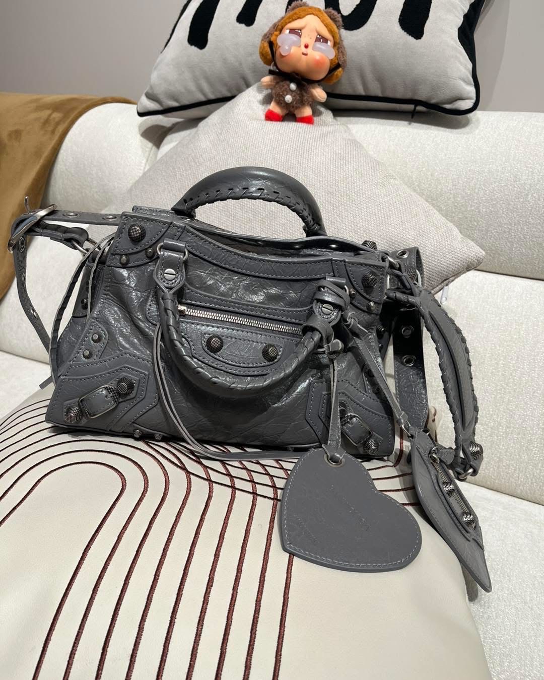Balenciaga Grey Goatskin Neo Carole City 2 Way Bag 100%Authentic,98%new ✅Dust bag