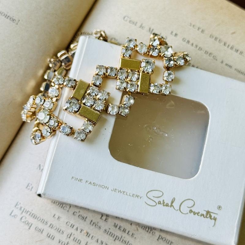 Vintage Sarah Coventry 1972 Golden Ice Golden Segment Sparkling Rhinestone Bracelet in Box (MT2071)
