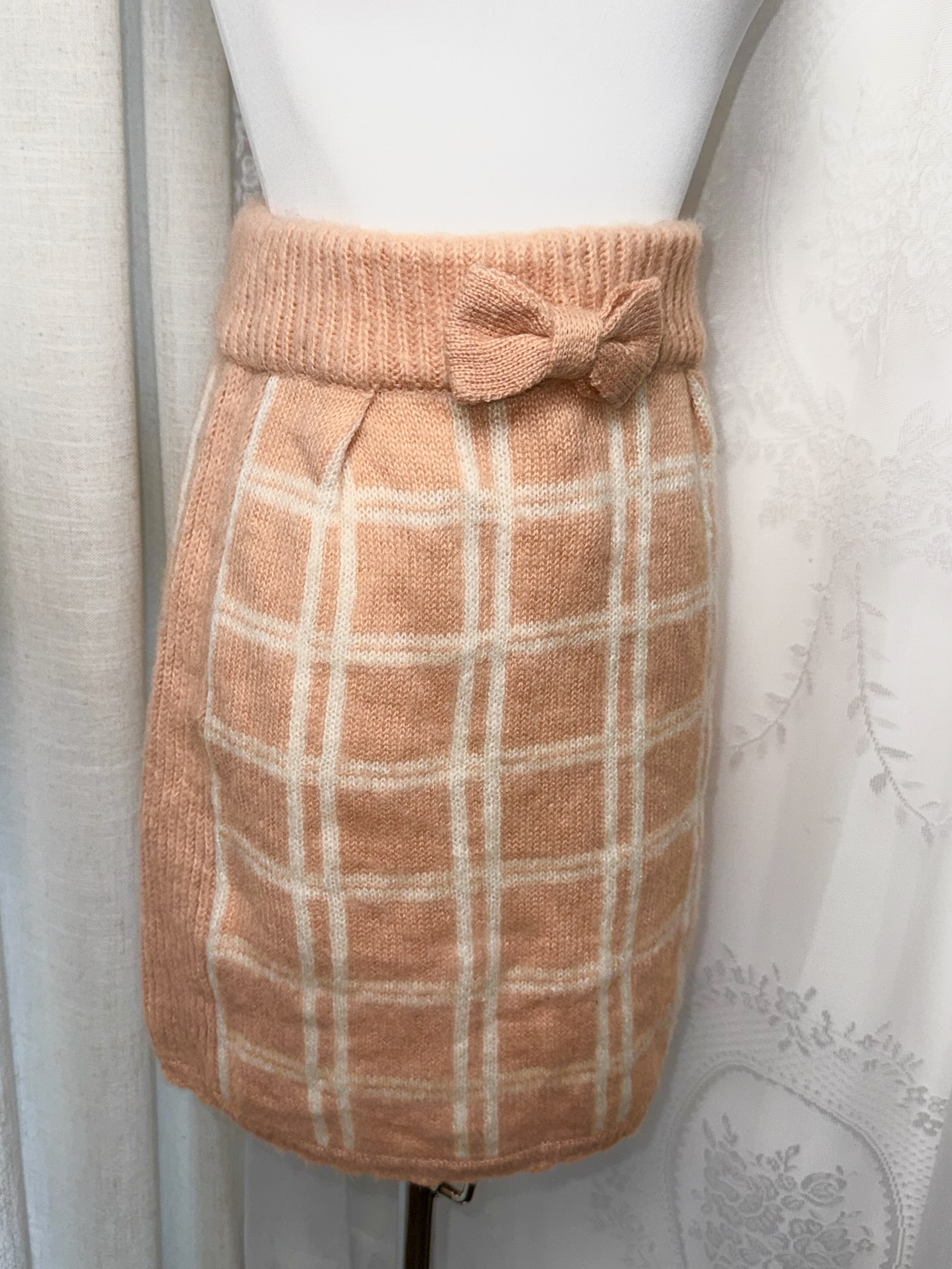 Plaid Knit Mini Skirt with Center Bow