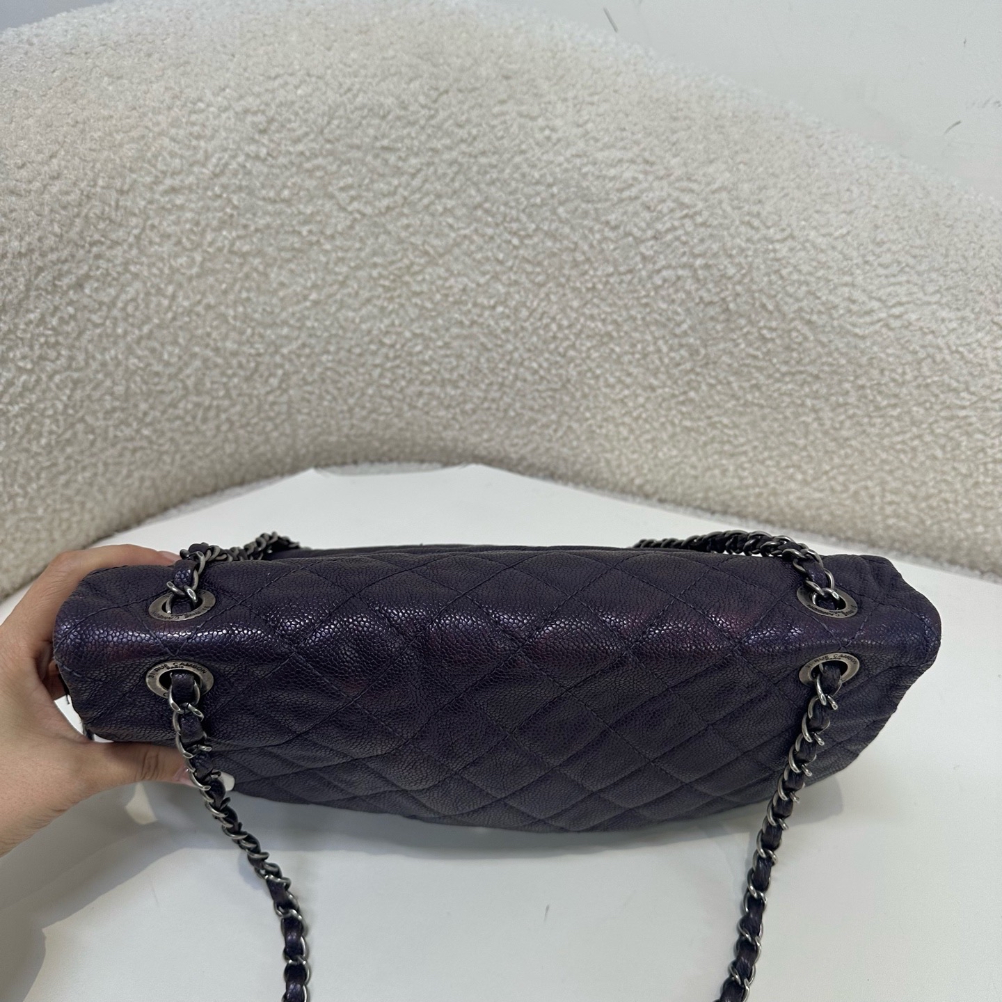 【預訂貨品】鐳射16開 Chanel 紫色cf jumb機場包