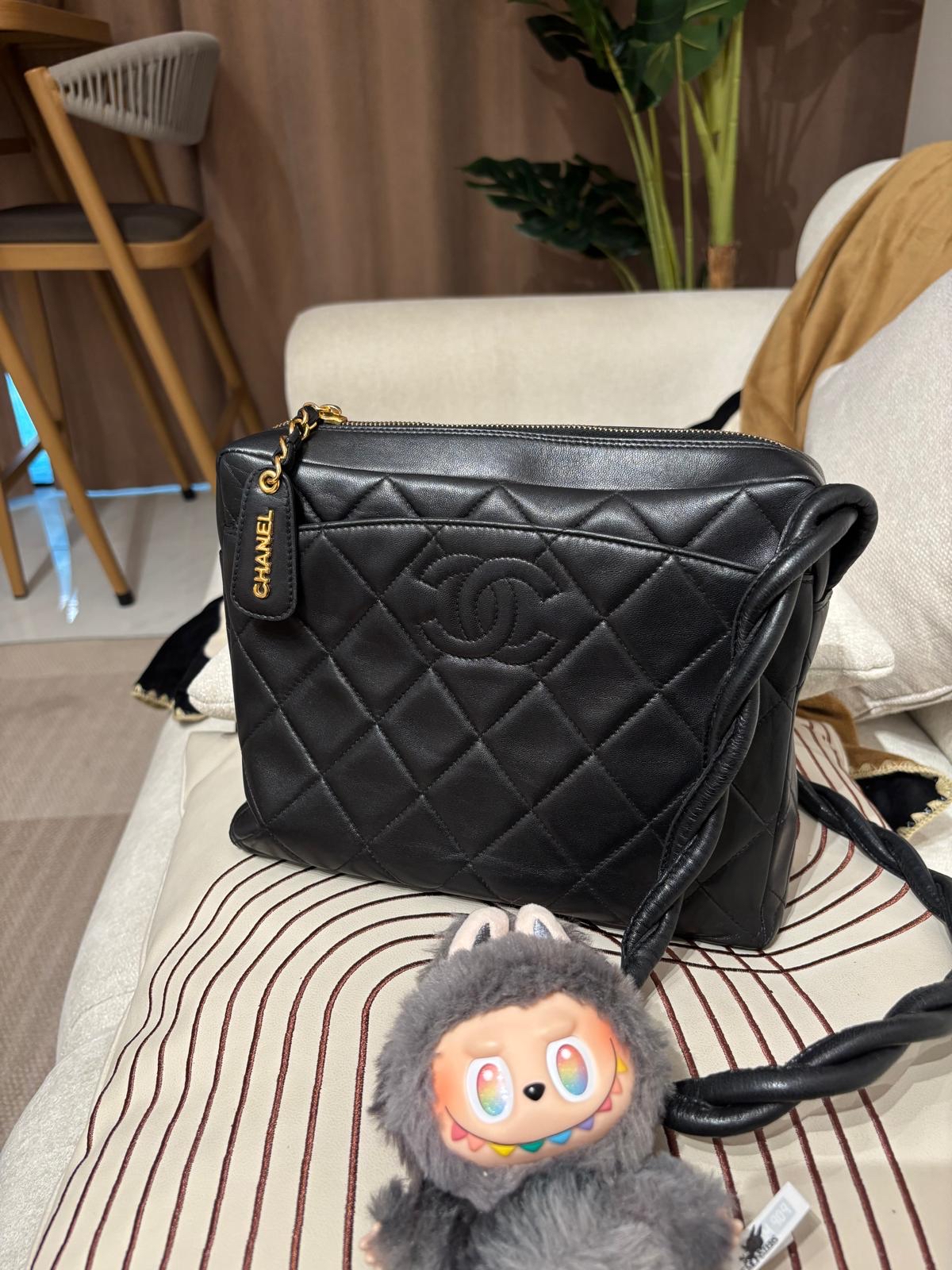 Chanel Vintage Shoulder bag 100%Authentic, 90%New ✅4card✅Dust bag